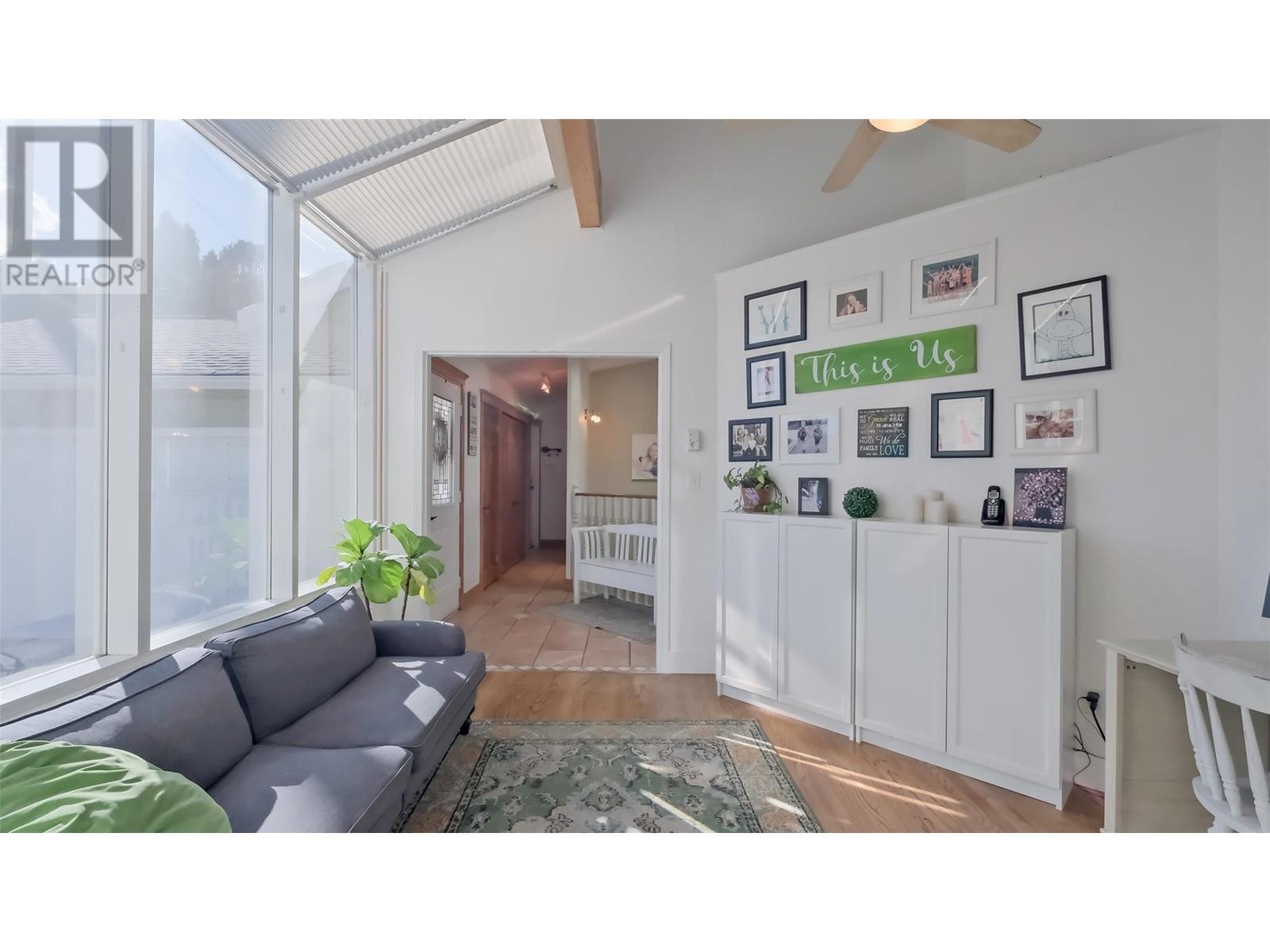 921 Westminster Avenue E, Penticton, British Columbia  V2A 1J6 - Photo 11 - 10337526