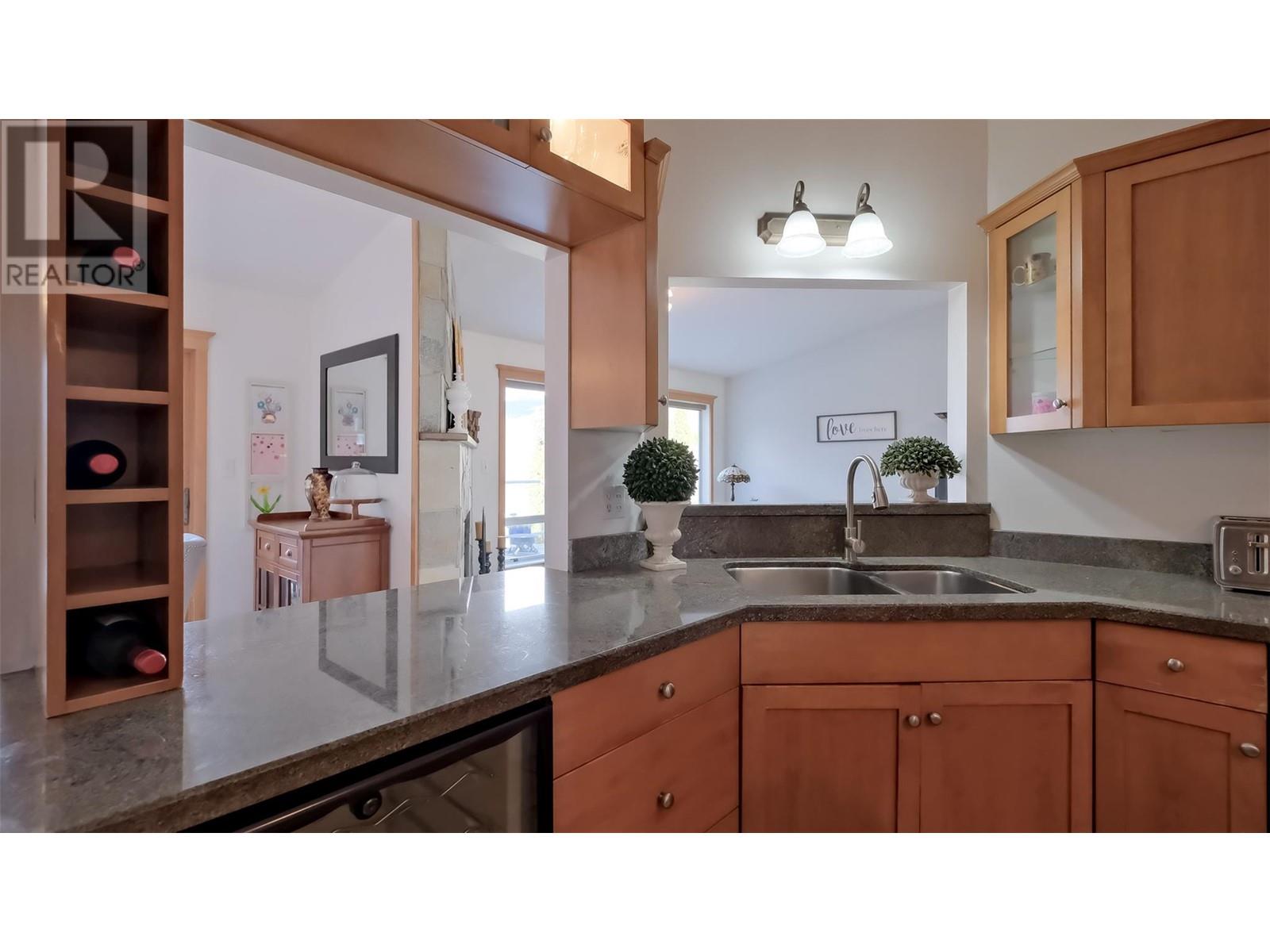 921 Westminster Avenue E, Penticton, British Columbia  V2A 1J6 - Photo 24 - 10337526