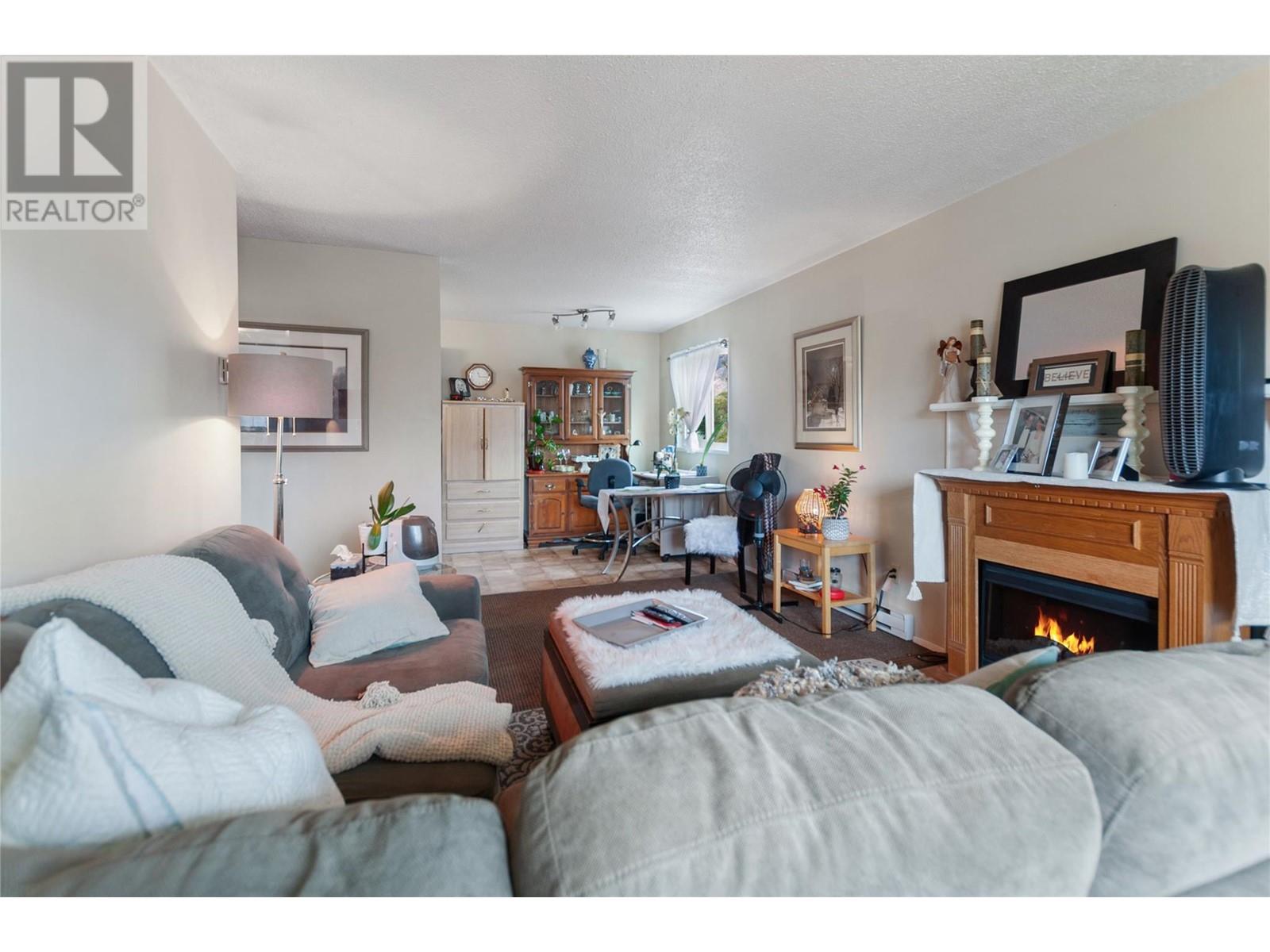 130 Skaha Place Unit# 205, Penticton, British Columbia  V2A 7J6 - Photo 3 - 10338434