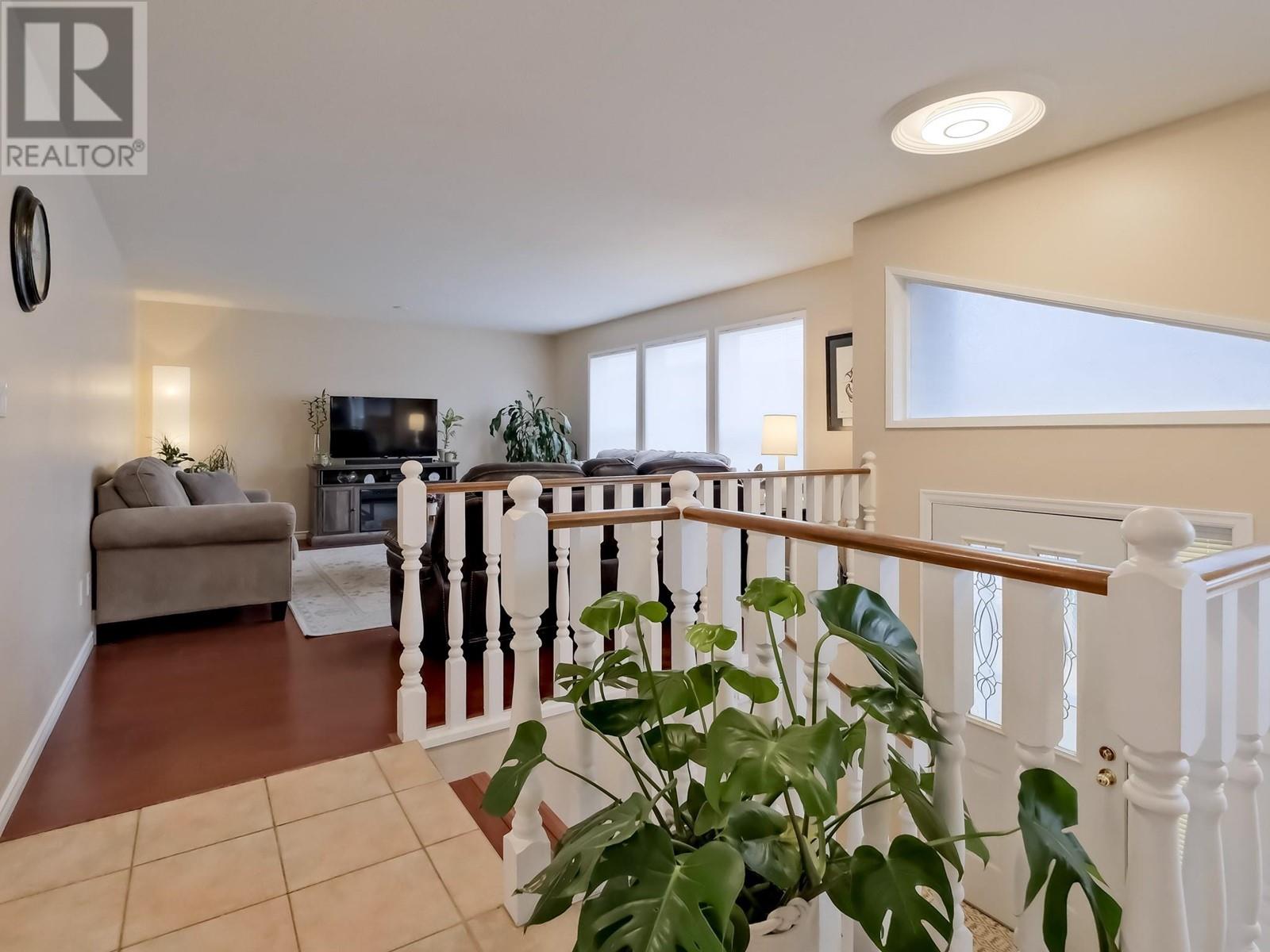 2351 Mcgraw Street, Penticton, British Columbia  V2A 7W9 - Photo 3 - 10338724
