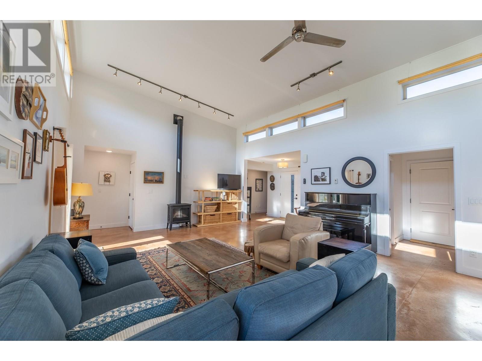 5824 Lewes Avenue, Summerland, British Columbia  V0H 1Z2 - Photo 10 - 10338644
