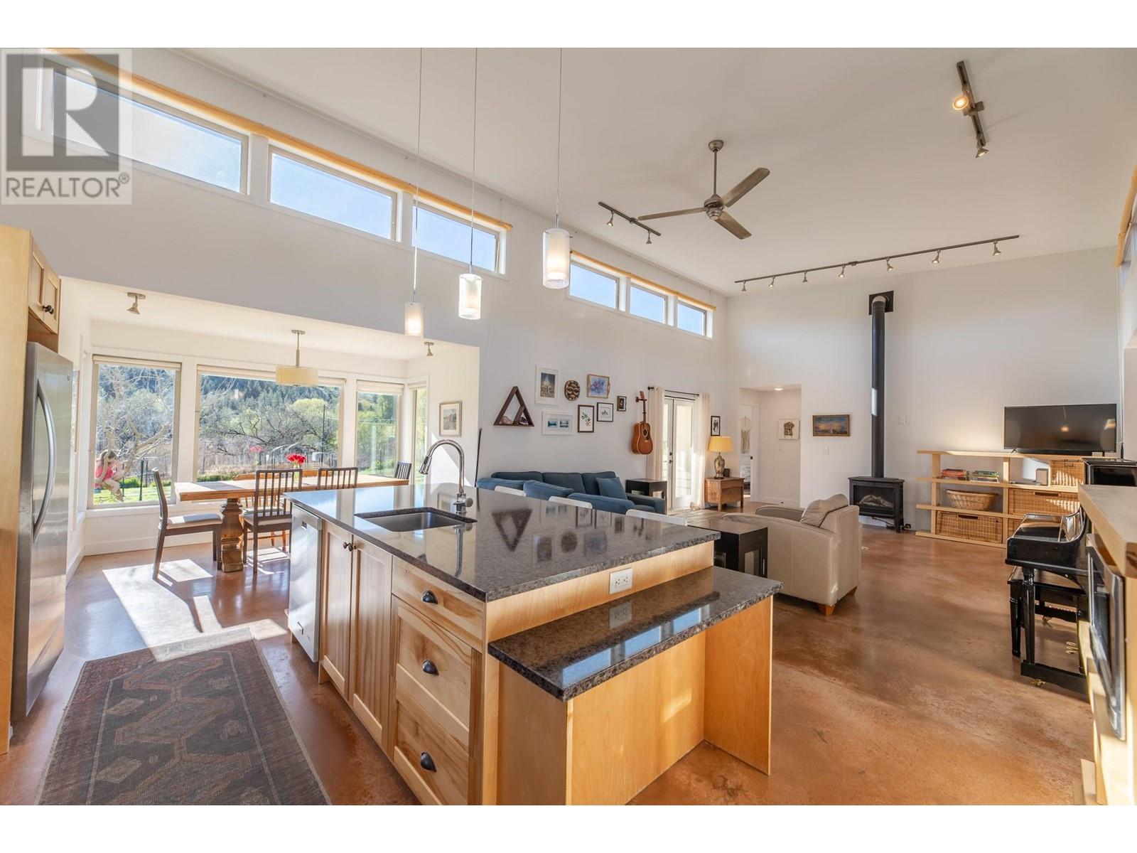 5824 Lewes Avenue, Summerland, British Columbia  V0H 1Z2 - Photo 13 - 10338644