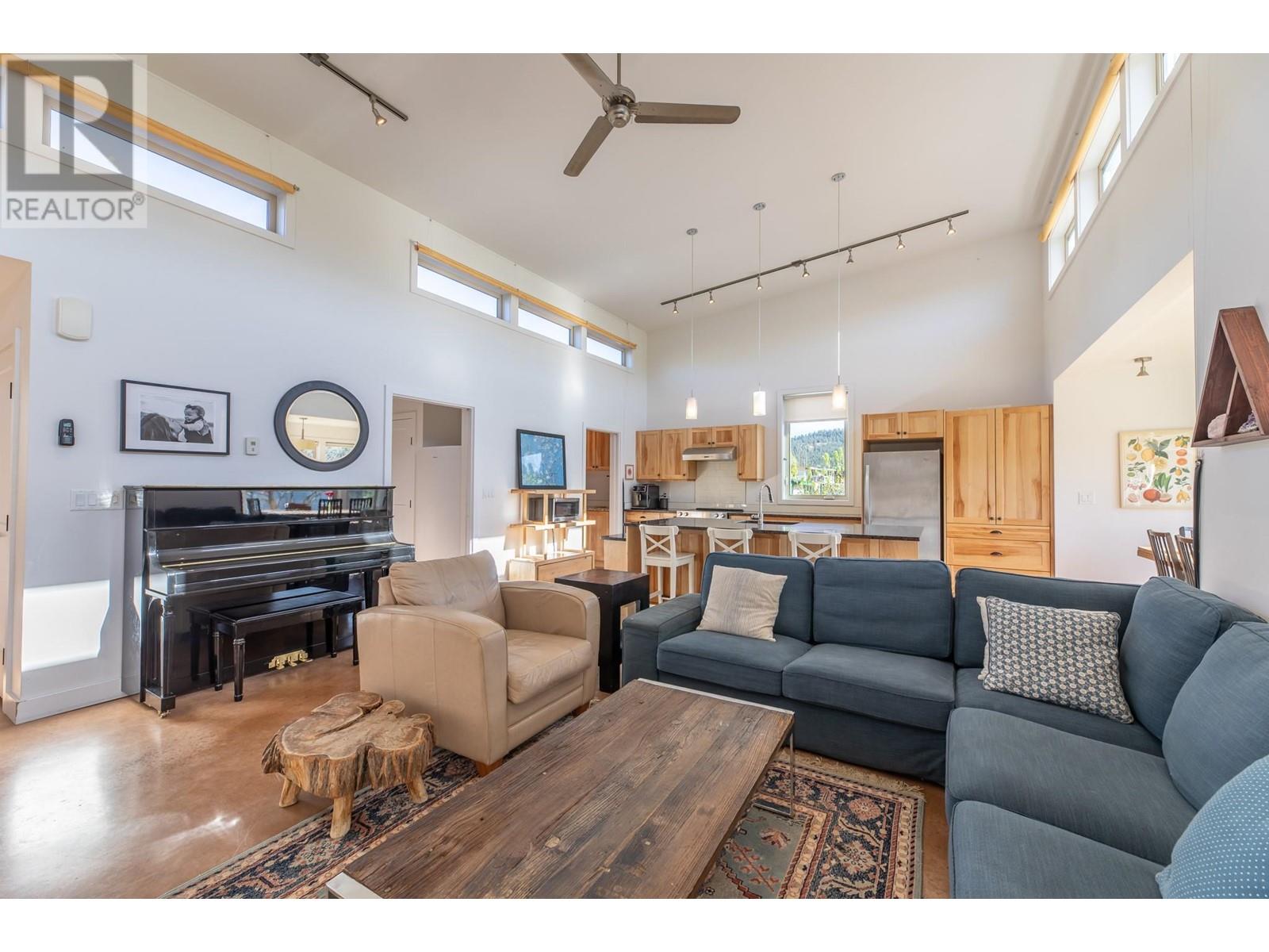 5824 Lewes Avenue, Summerland, British Columbia  V0H 1Z2 - Photo 8 - 10338644