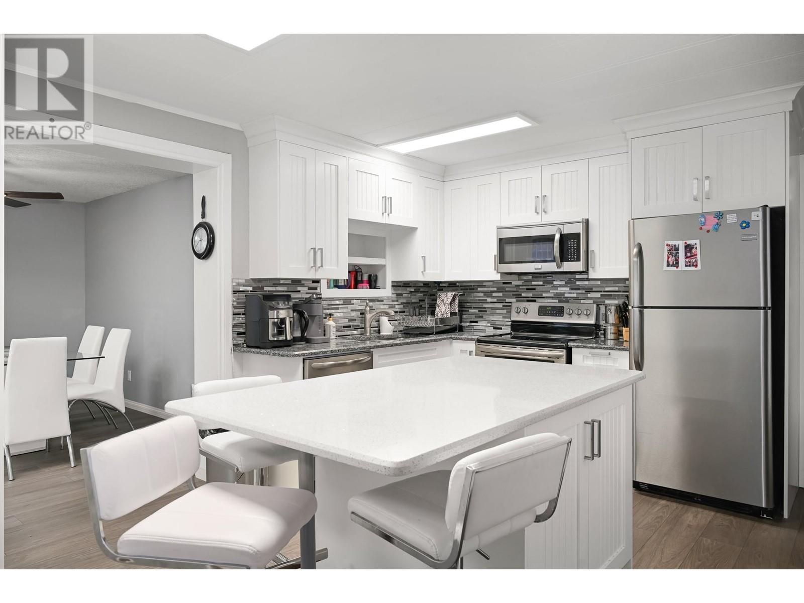 8634 Hwy 93/95 Unit# 40, Dry Gulch, British Columbia  V0A 1M0 - Photo 2 - 10338772