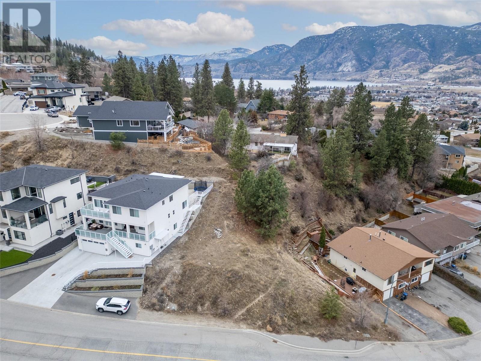 604 Balsam Avenue, Penticton, British Columbia  V2A 0B5 - Photo 4 - 10338552