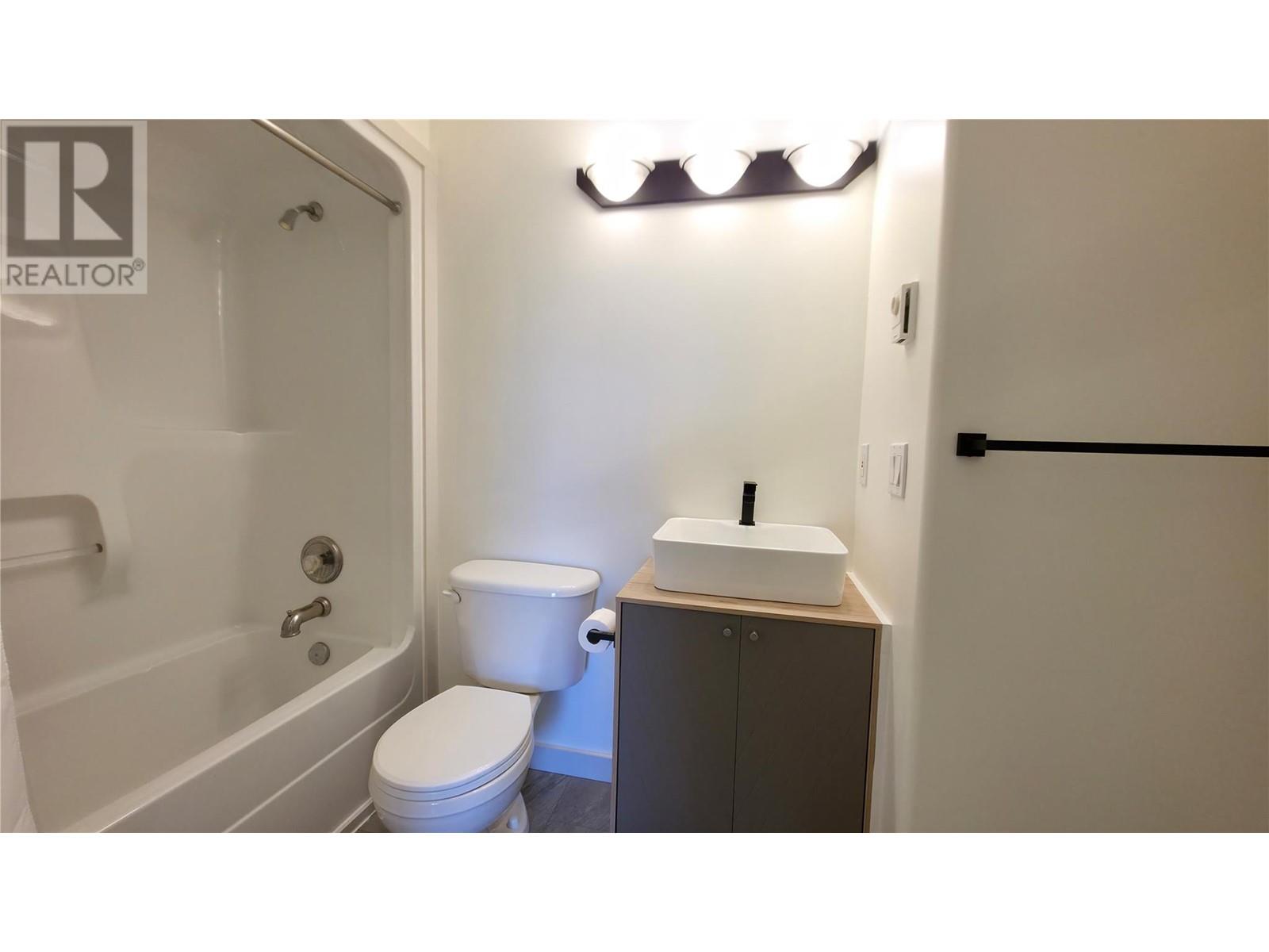 15 Solana Key Court Unit# 206, Osoyoos, British Columbia  V0H 1V3 - Photo 19 - 10338874
