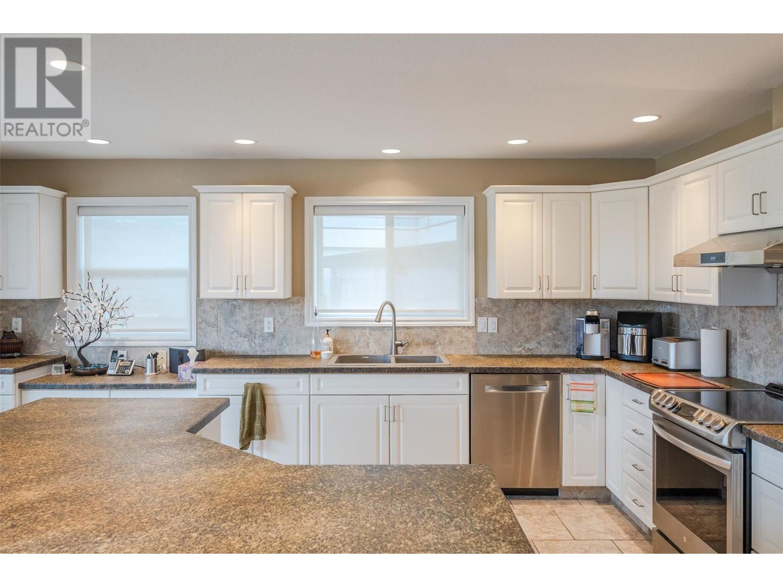 11702 Golf Course Drive, Osoyoos, British Columbia  V0H 1V4 - Photo 26 - 10338634