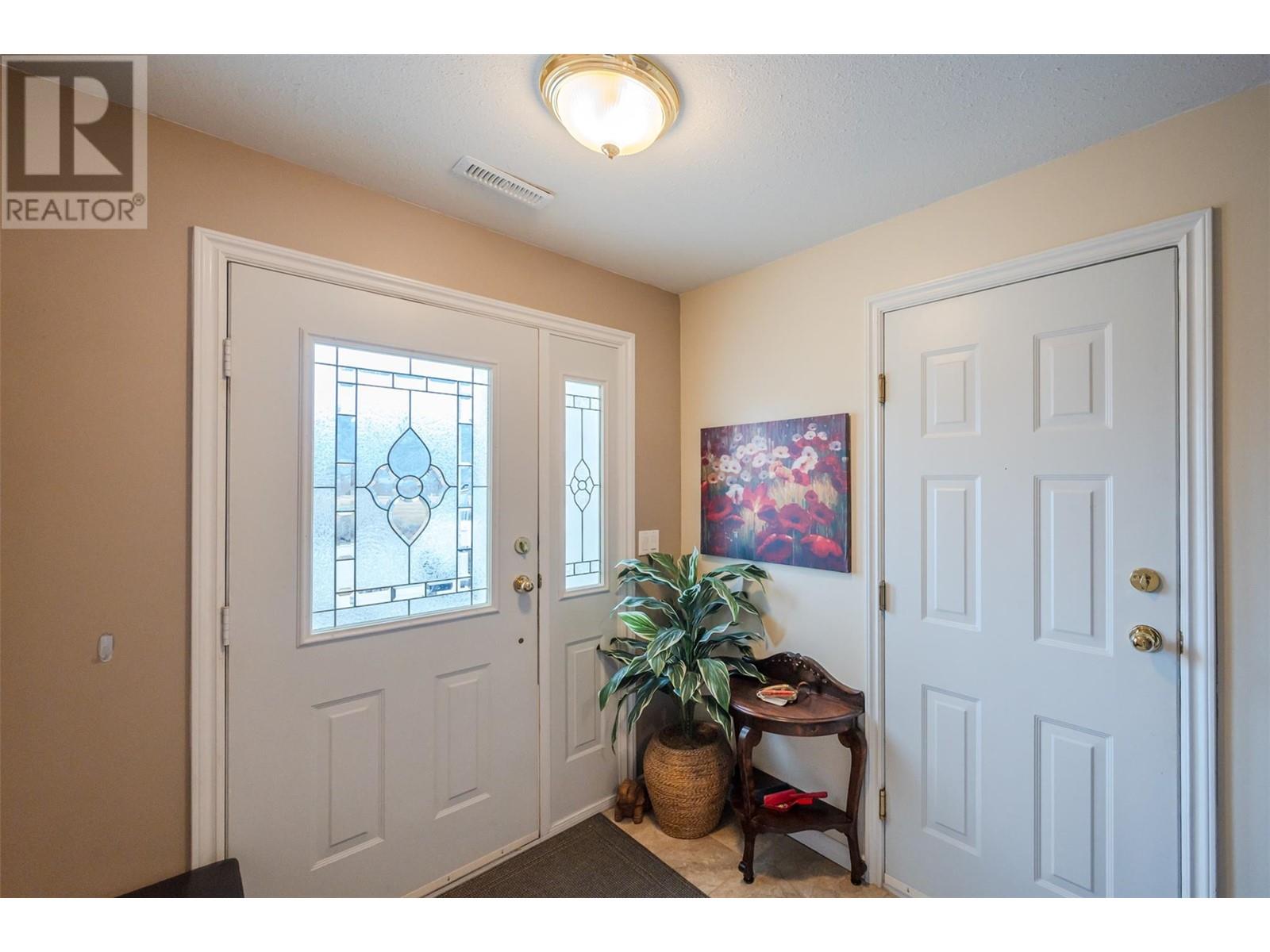11702 Golf Course Drive, Osoyoos, British Columbia  V0H 1V4 - Photo 6 - 10338634