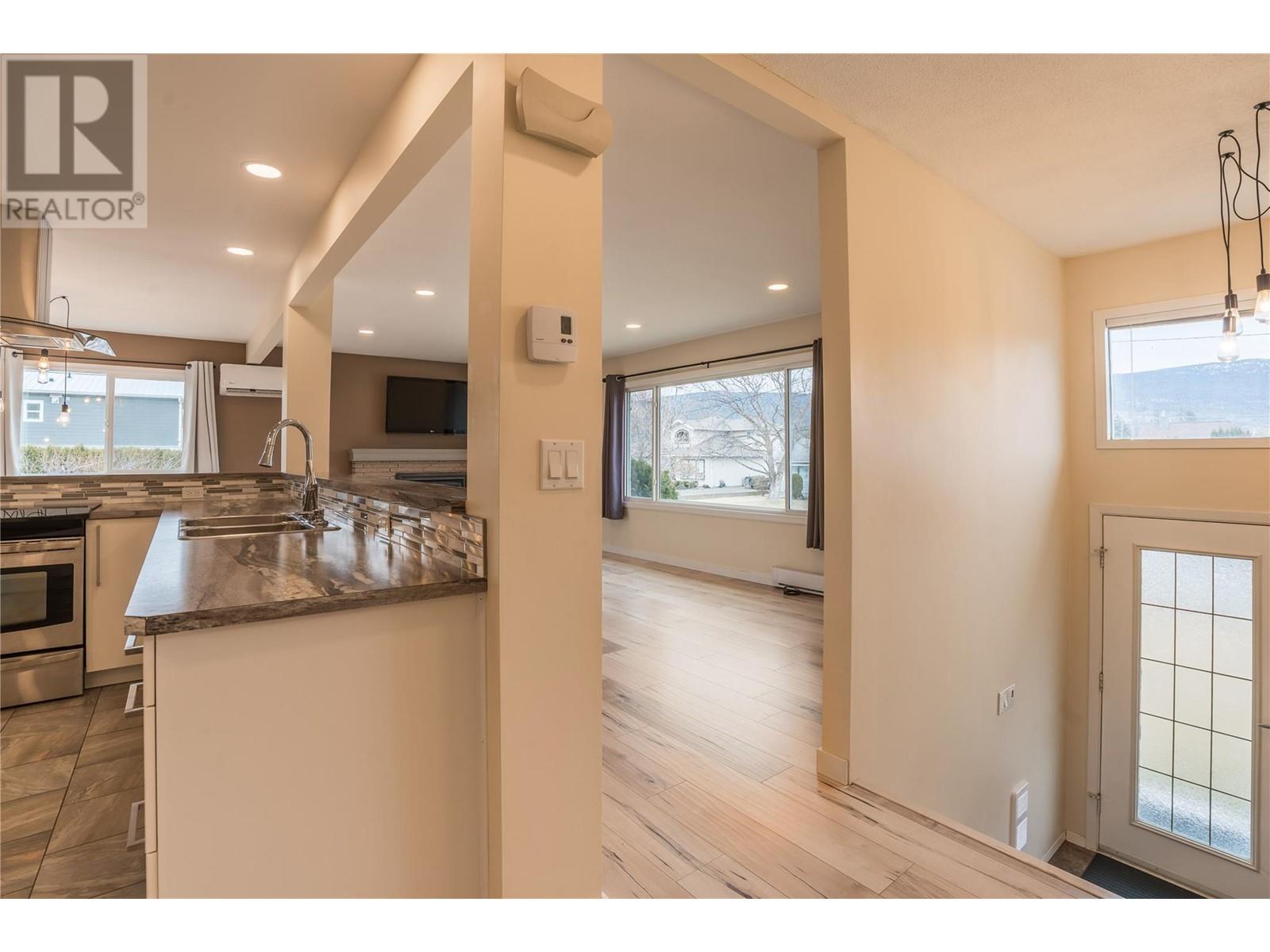5010 Croil Avenue, Summerland, British Columbia  V0H 1Z9 - Photo 16 - 10338903
