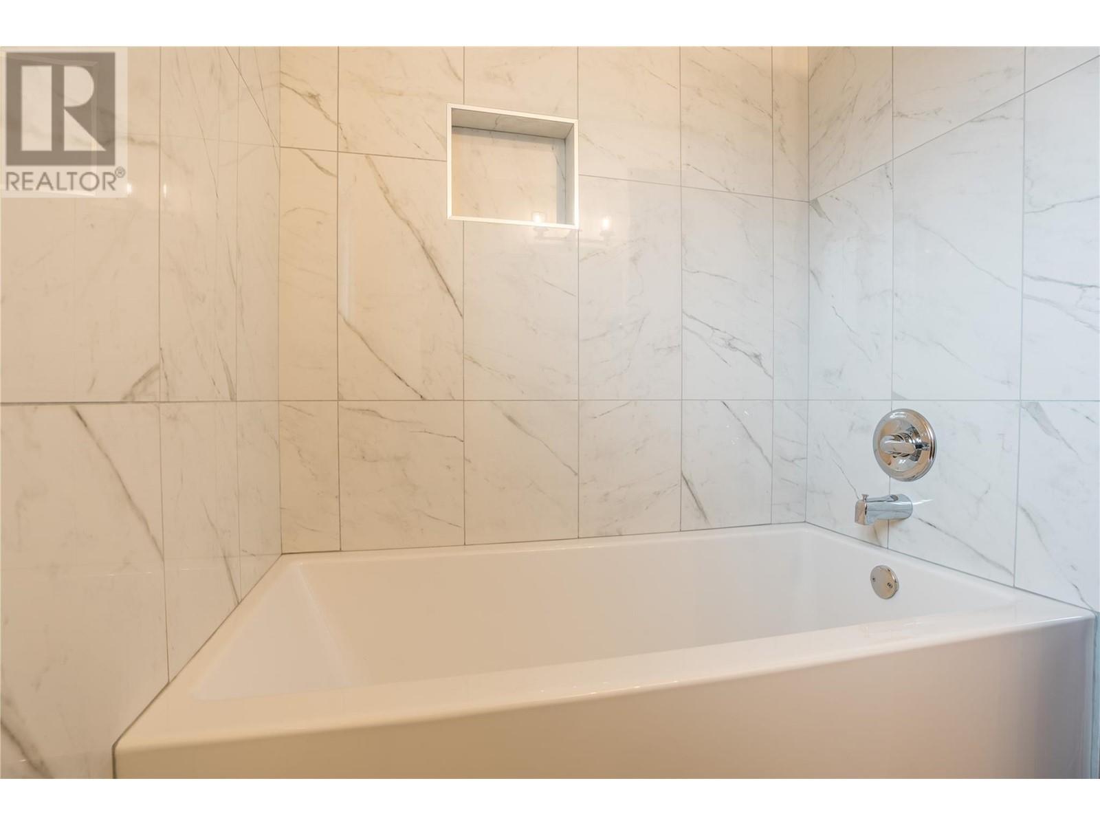 5010 Croil Avenue, Summerland, British Columbia  V0H 1Z9 - Photo 21 - 10338903