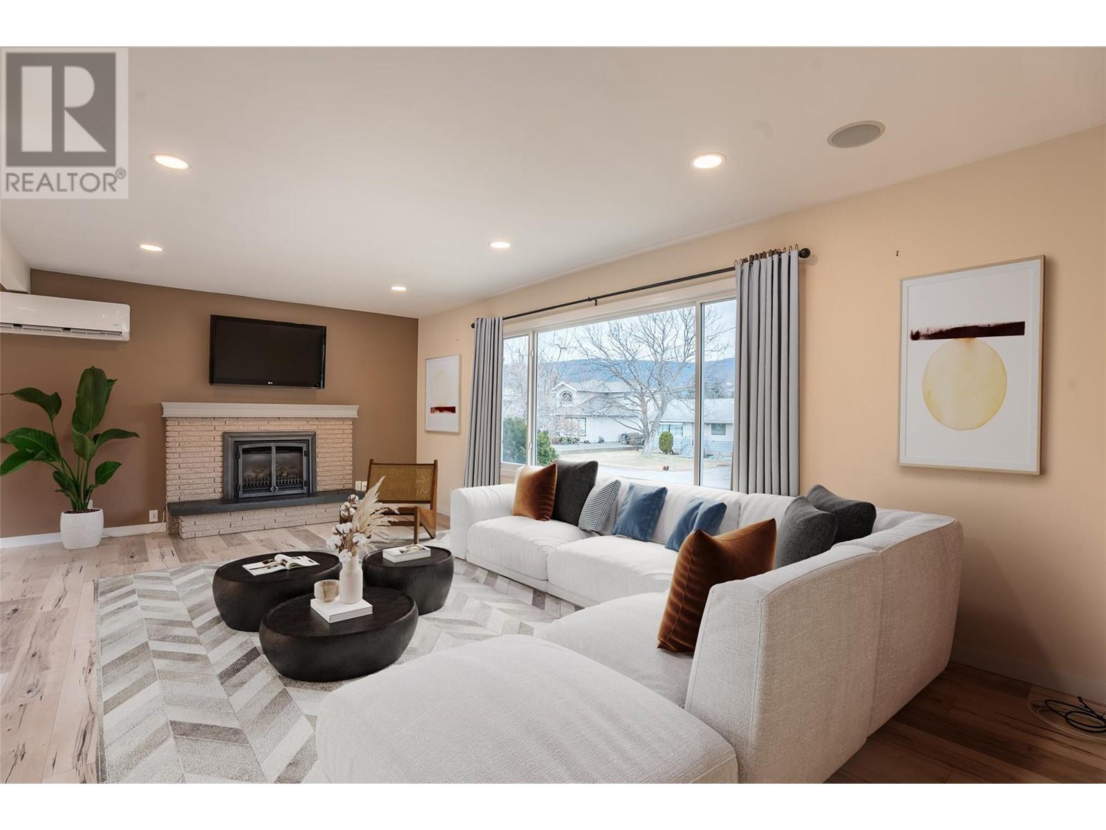 5010 Croil Avenue, Summerland, British Columbia  V0H 1Z9 - Photo 3 - 10338903