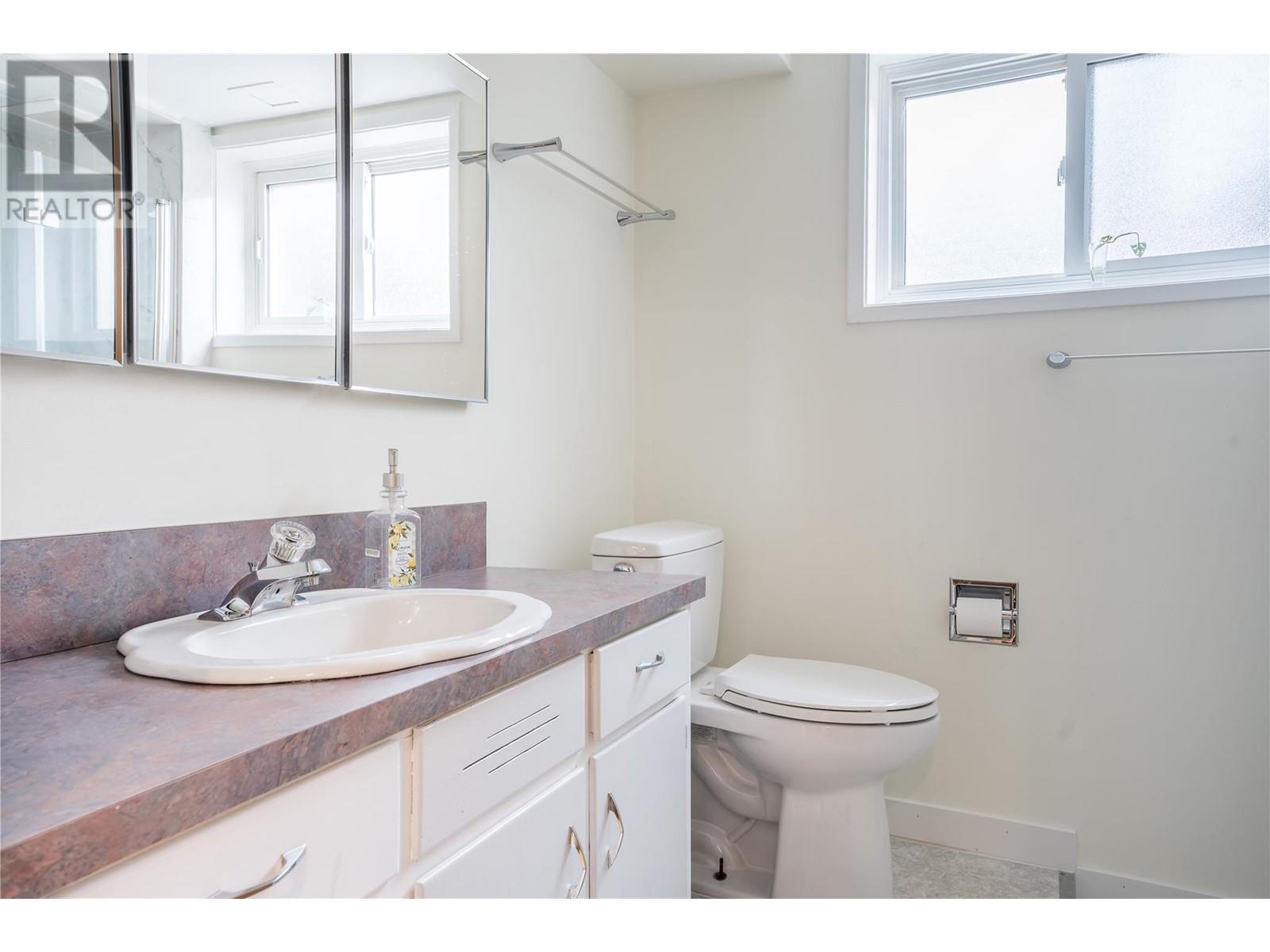 5010 Croil Avenue, Summerland, British Columbia  V0H 1Z9 - Photo 35 - 10338903