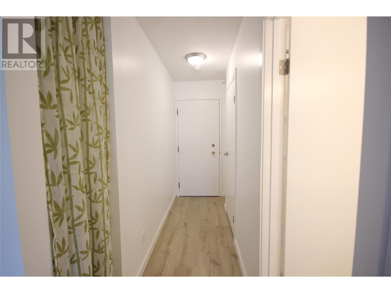 150 Skaha Place Unit# 402, Penticton, British Columbia  V2A 7K1 - Photo 14 - 10338767