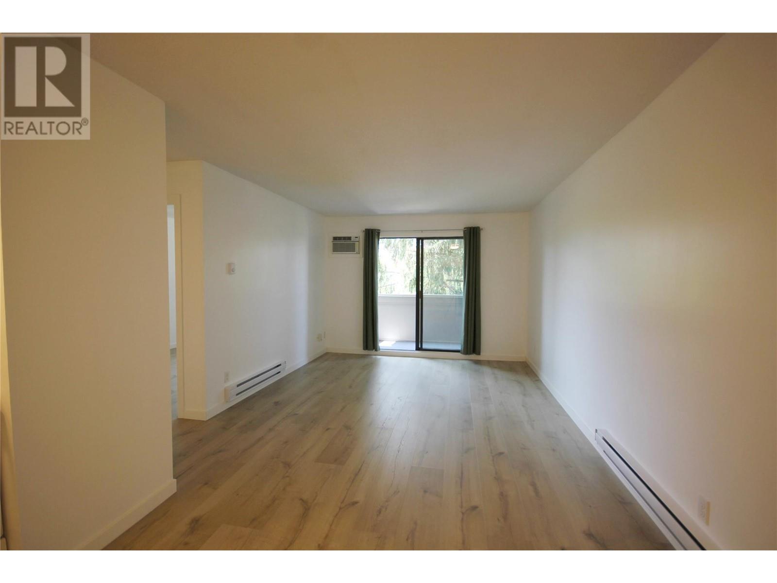150 Skaha Place Unit# 402, Penticton, British Columbia  V2A 7K1 - Photo 6 - 10338767