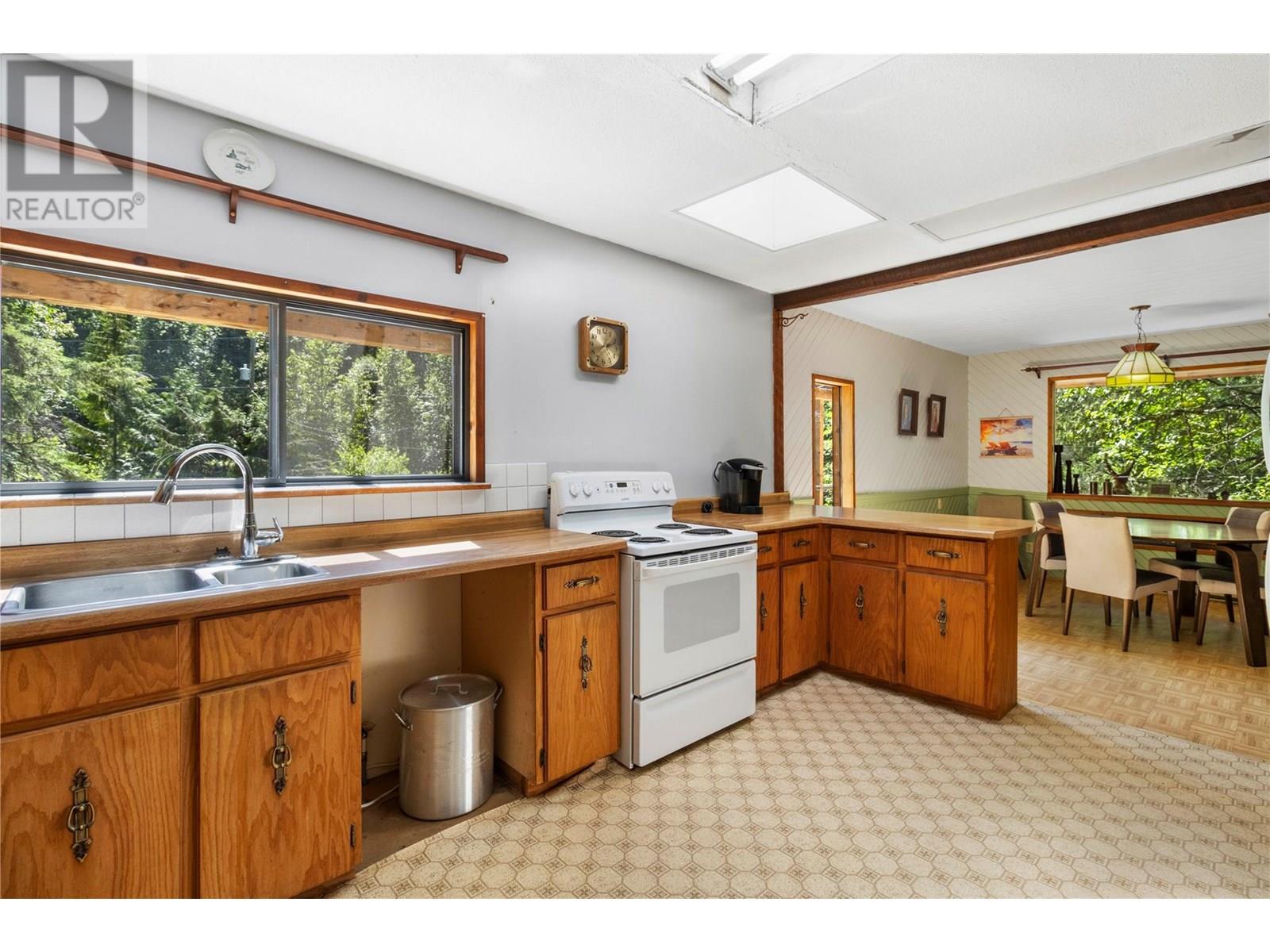 3840 Cameron Road, Eagle Bay, British Columbia  V0E 1T0 - Photo 23 - 10338863