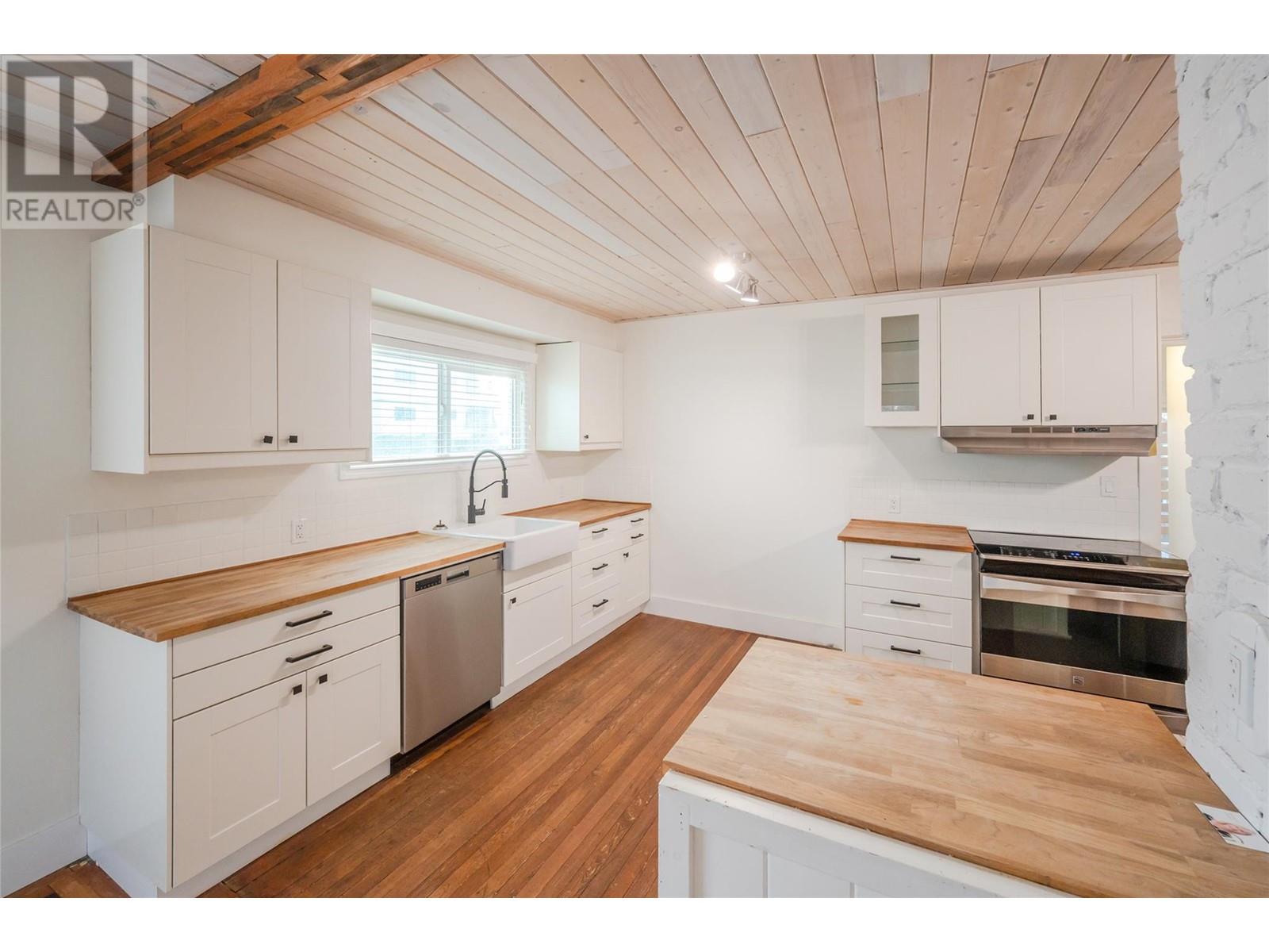 302 Scott Avenue, Penticton, British Columbia  V2A 2J8 - Photo 12 - 10338948