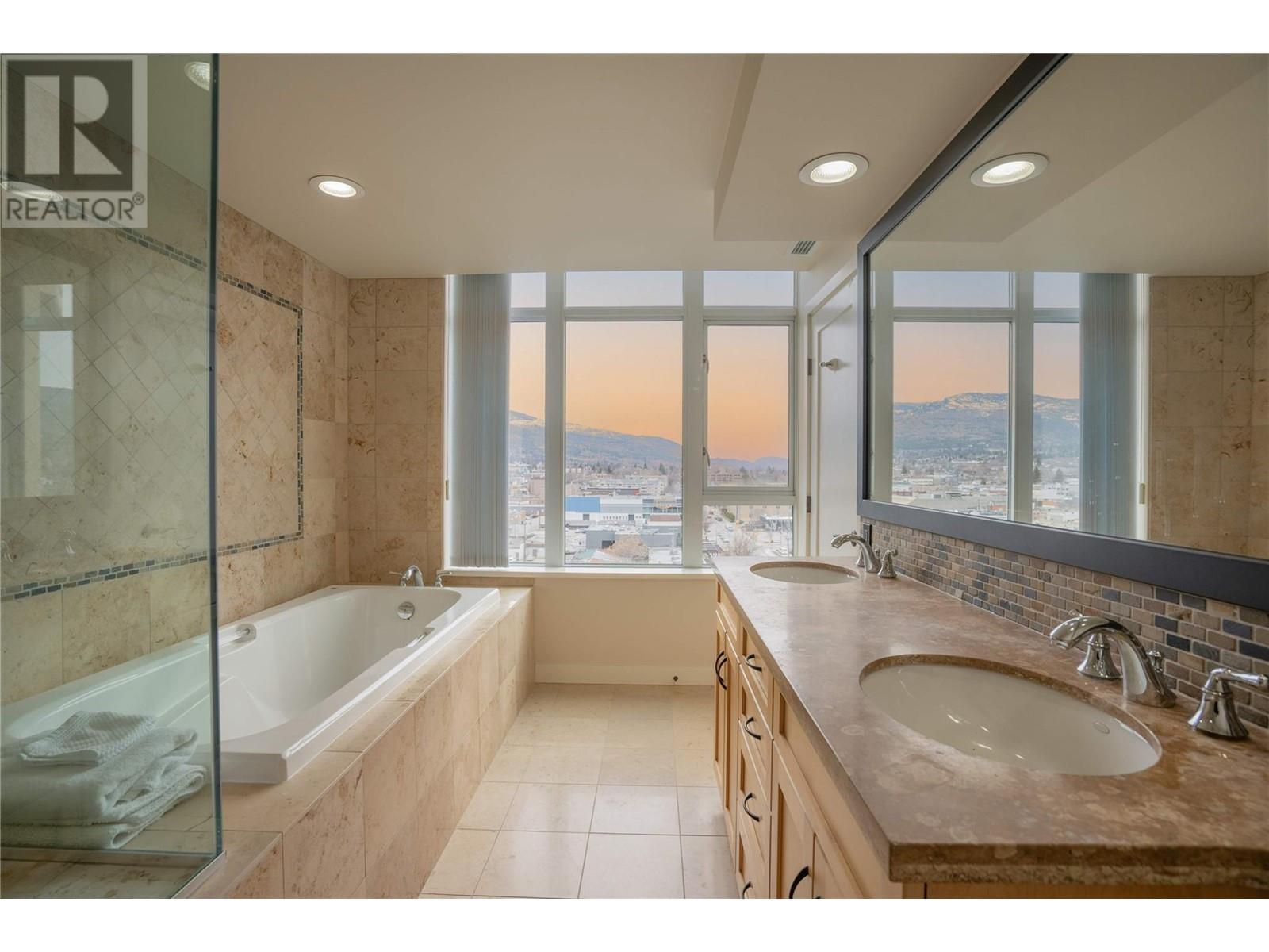 160 Lakeshore Drive W Unit# 1006, Penticton, British Columbia  V2A 9C2 - Photo 11 - 10338752