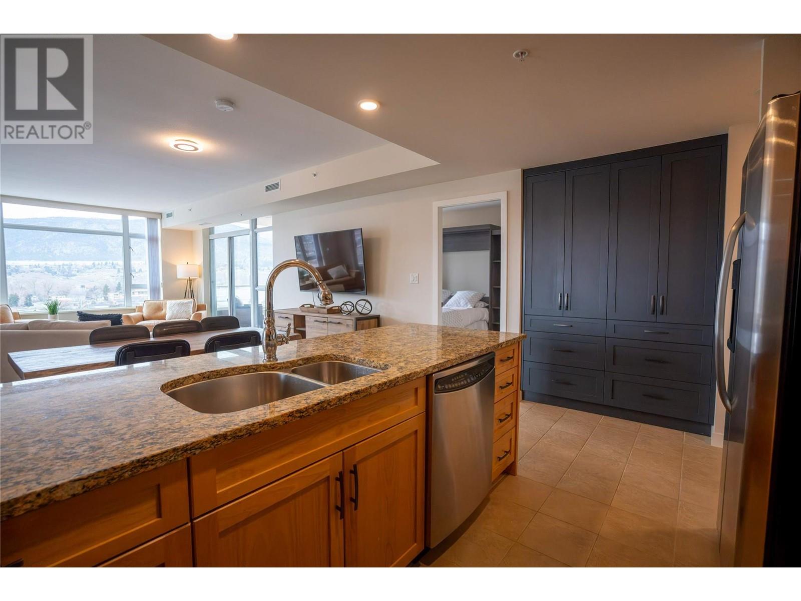 160 Lakeshore Drive W Unit# 1006, Penticton, British Columbia  V2A 9C2 - Photo 6 - 10338752