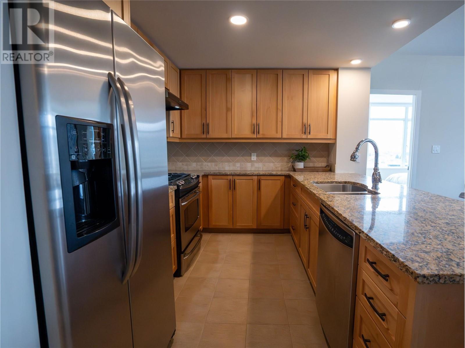 160 Lakeshore Drive W Unit# 1006, Penticton, British Columbia  V2A 9C2 - Photo 7 - 10338752