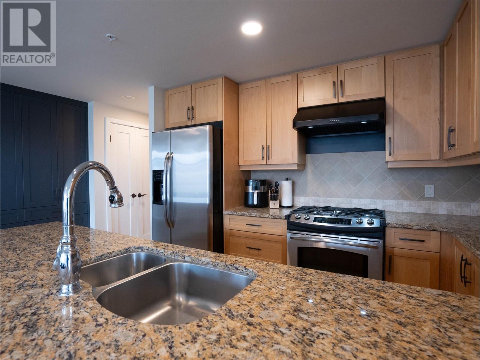 160 Lakeshore Drive W Unit# 1006, Penticton, British Columbia  V2A 9C2 - Photo 8 - 10338752