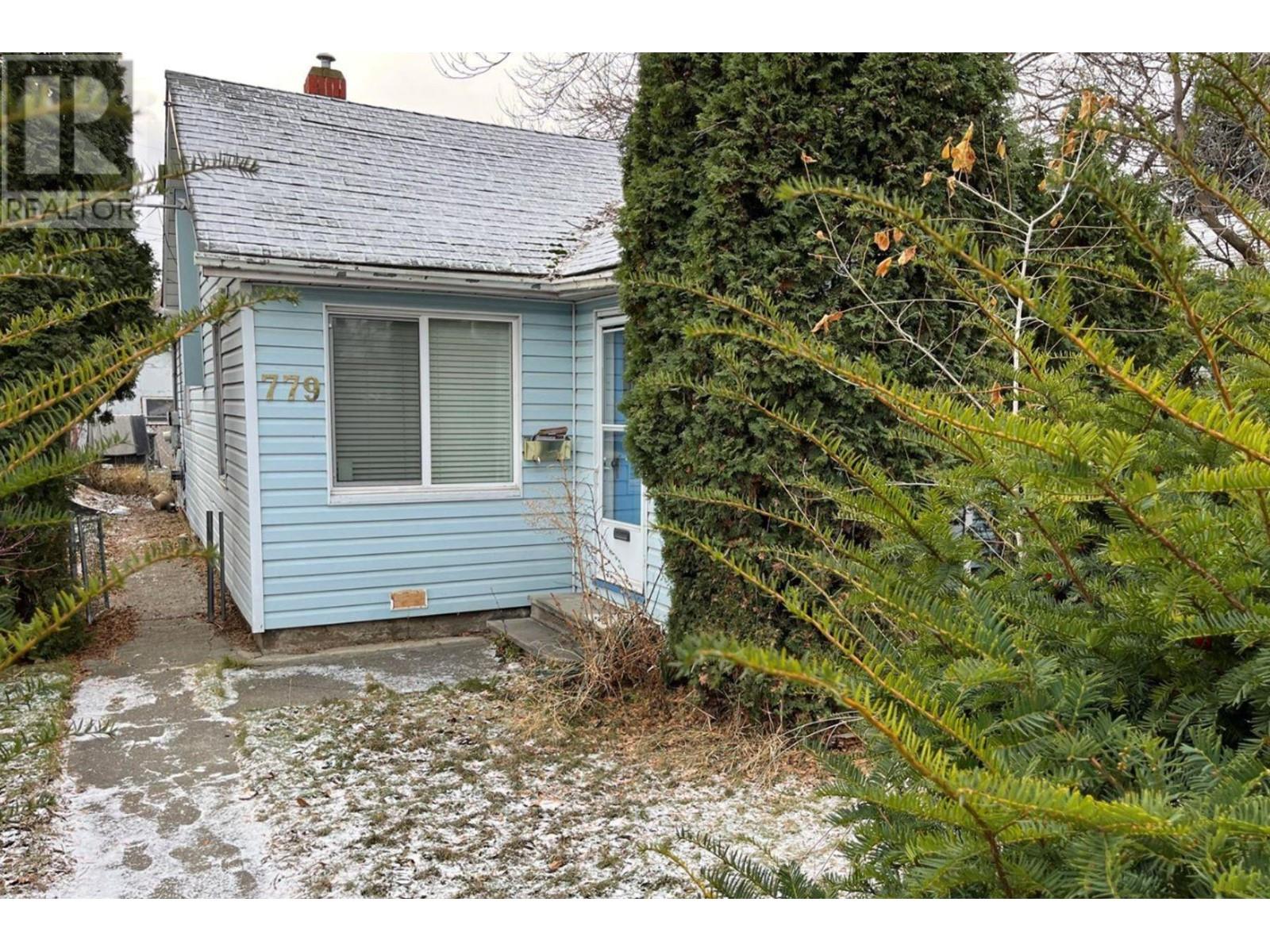 803 Clement Avenue, Kelowna, British Columbia  V1Y 7C9 - Photo 2 - 10339035