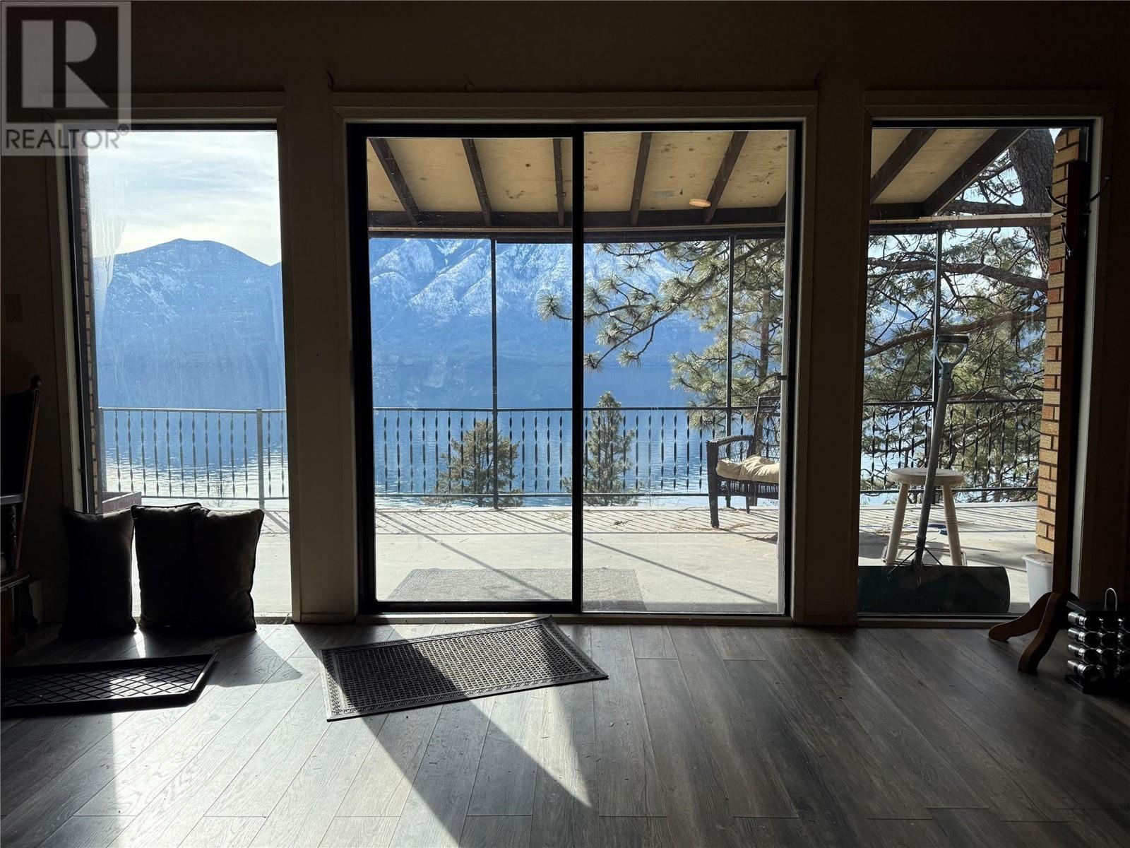 9779 3a Highway, Kuskanook, British Columbia  V0B 1A1 - Photo 10 - 10338425