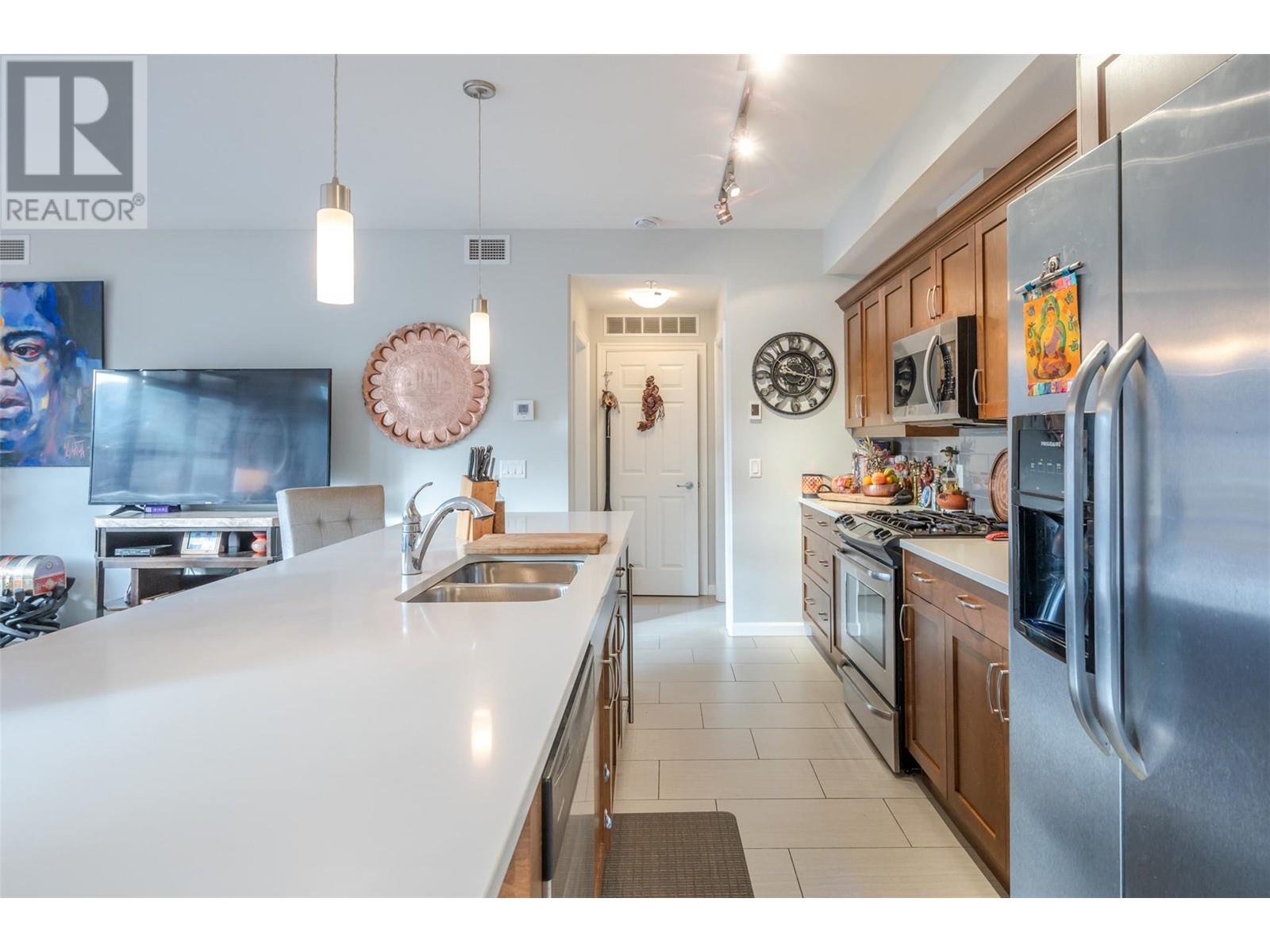 3591 Skaha Lake Road Unit# 204, Penticton, British Columbia  V2A 7K2 - Photo 10 - 10338971