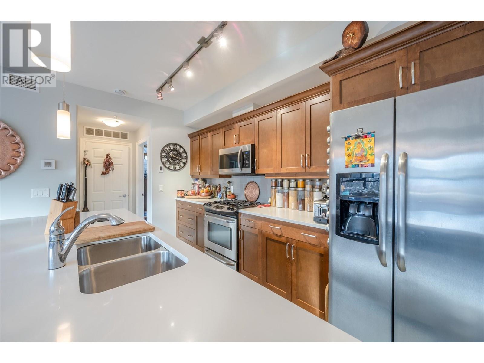 3591 Skaha Lake Road Unit# 204, Penticton, British Columbia  V2A 7K2 - Photo 11 - 10338971