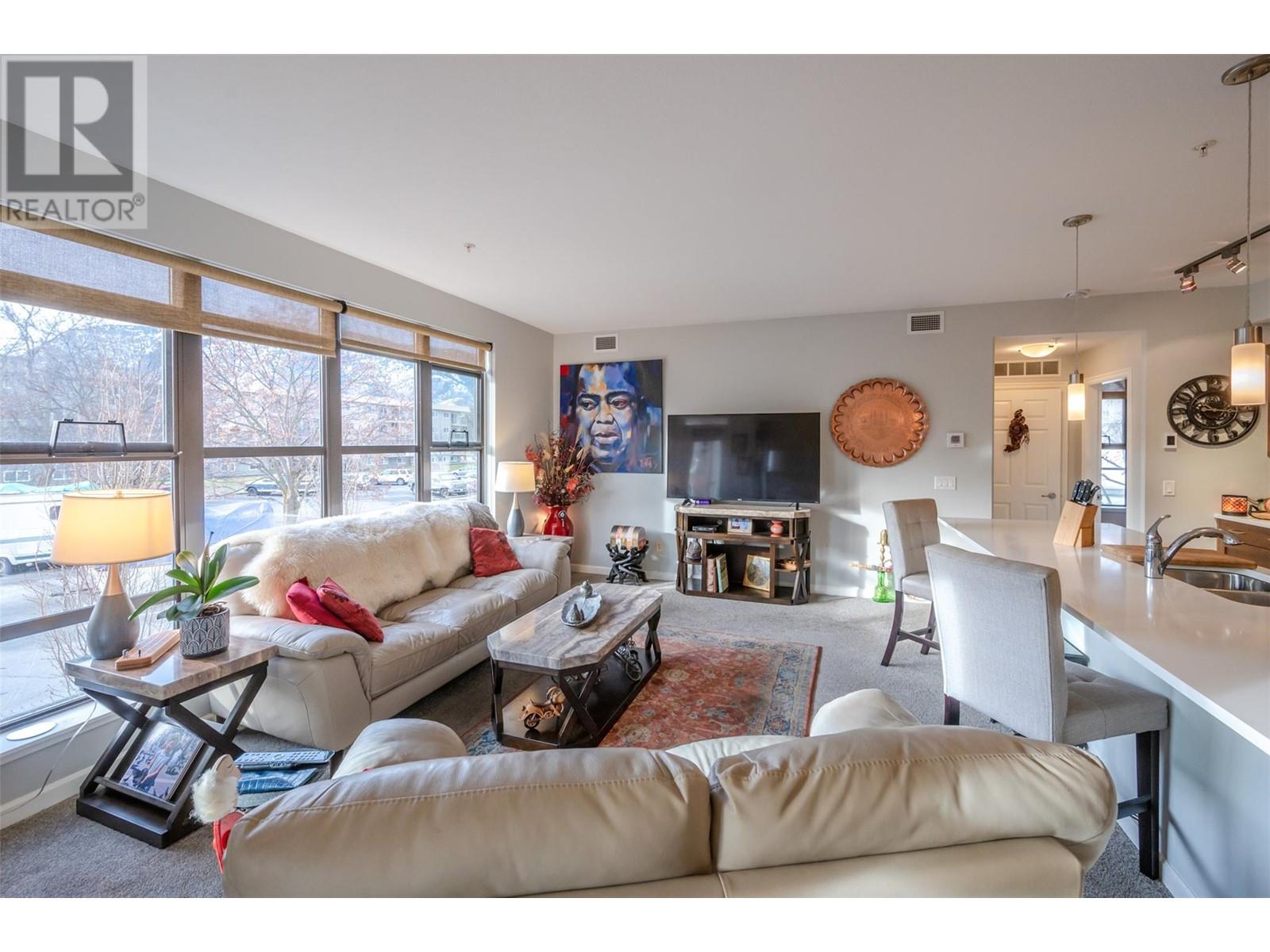3591 Skaha Lake Road Unit# 204, Penticton, British Columbia  V2A 7K2 - Photo 4 - 10338971