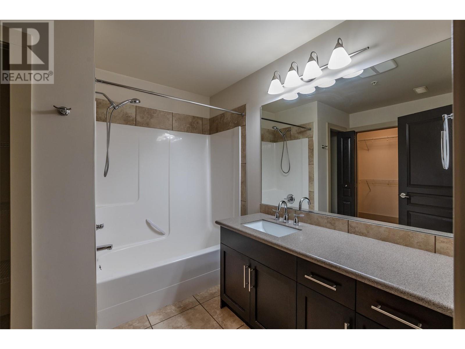 250 Waterford Avenue Unit# 210, Penticton, British Columbia  V2A 2T8 - Photo 16 - 10339135