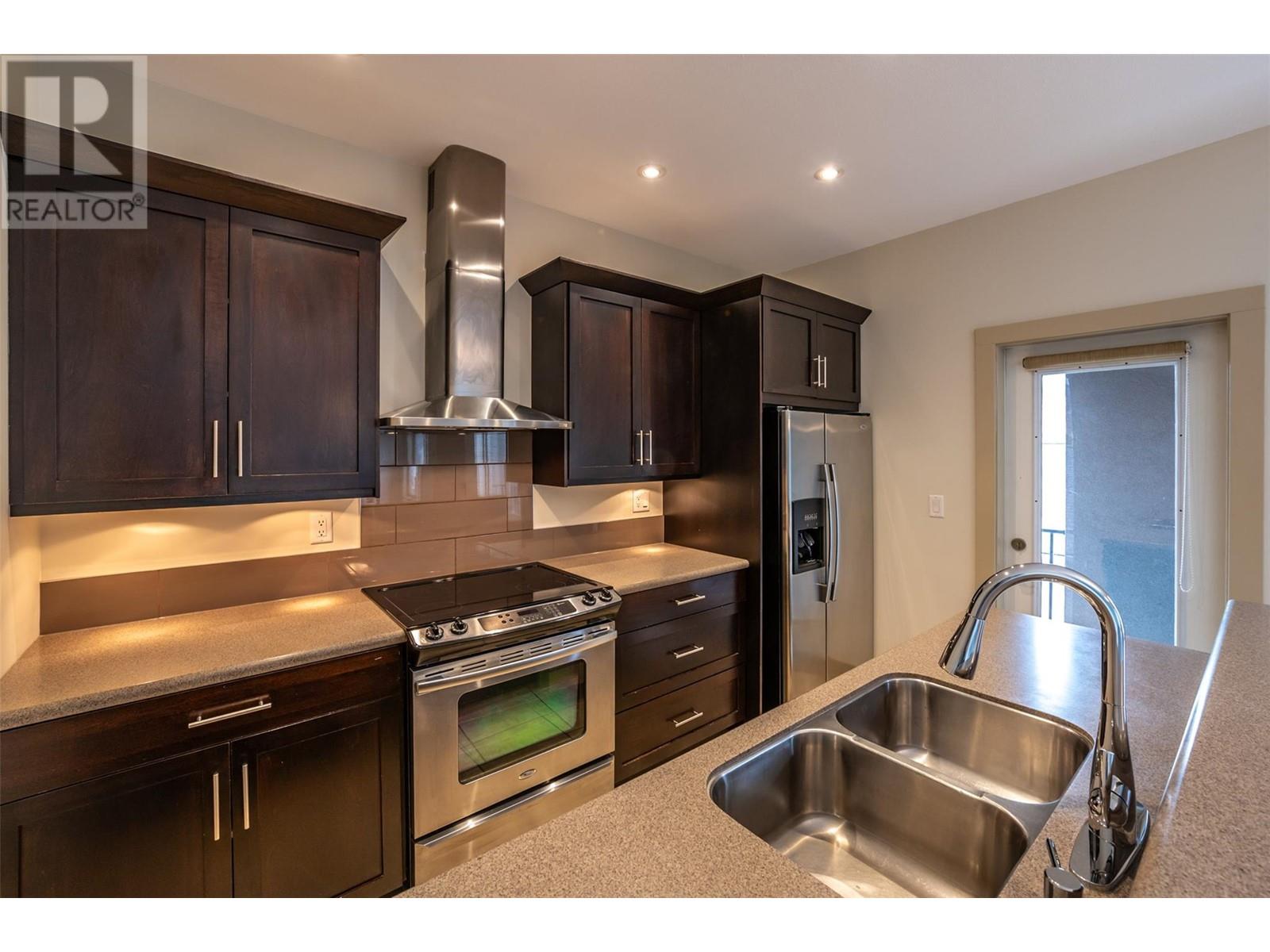 250 Waterford Avenue Unit# 210, Penticton, British Columbia  V2A 2T8 - Photo 6 - 10339135