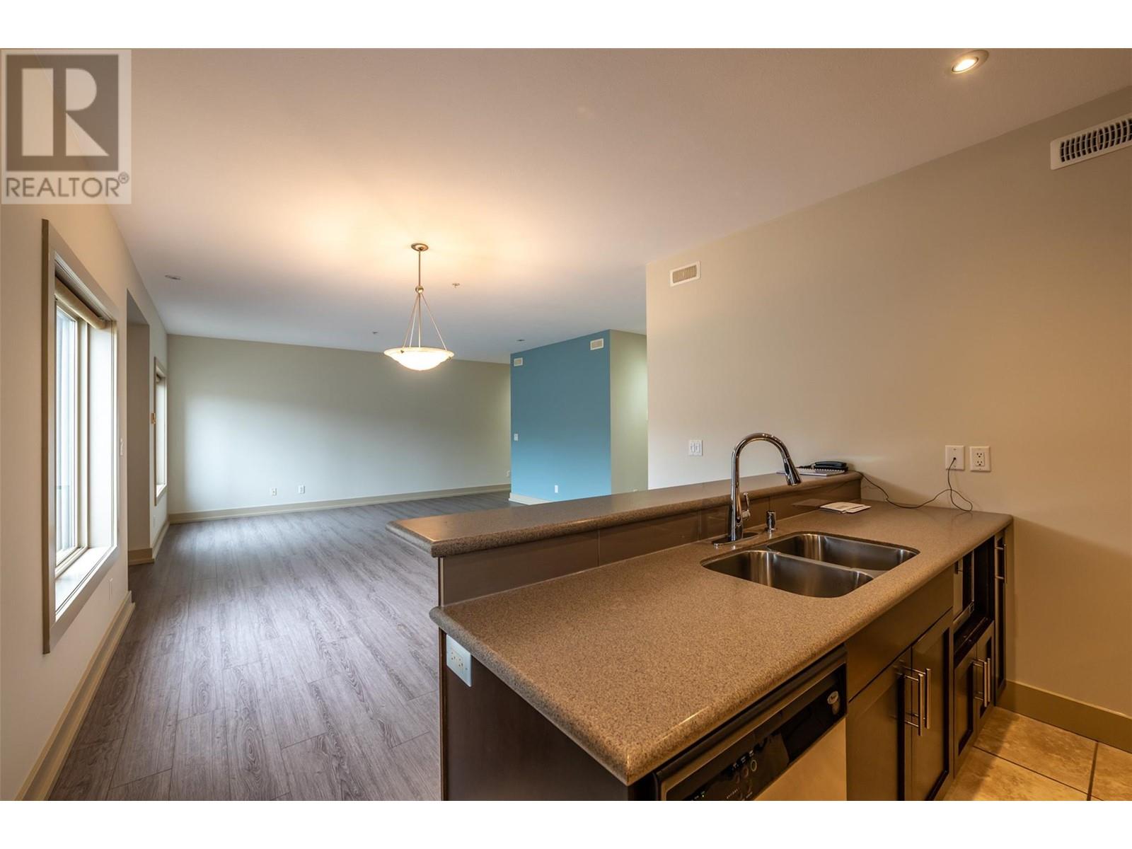250 Waterford Avenue Unit# 210, Penticton, British Columbia  V2A 2T8 - Photo 8 - 10339135