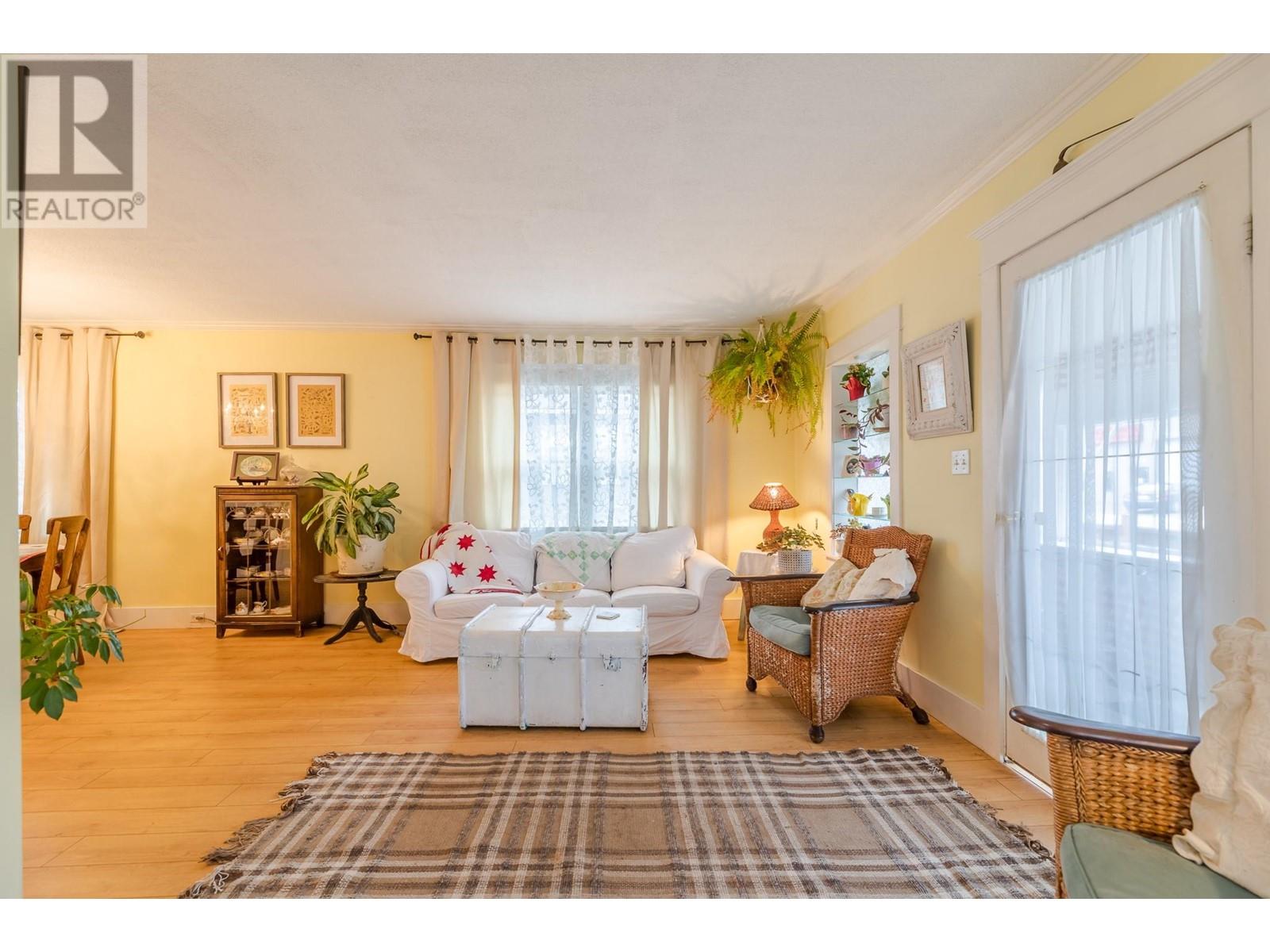 413 Westminster Avenue W, Penticton, British Columbia  V2A 1K4 - Photo 12 - 10338802