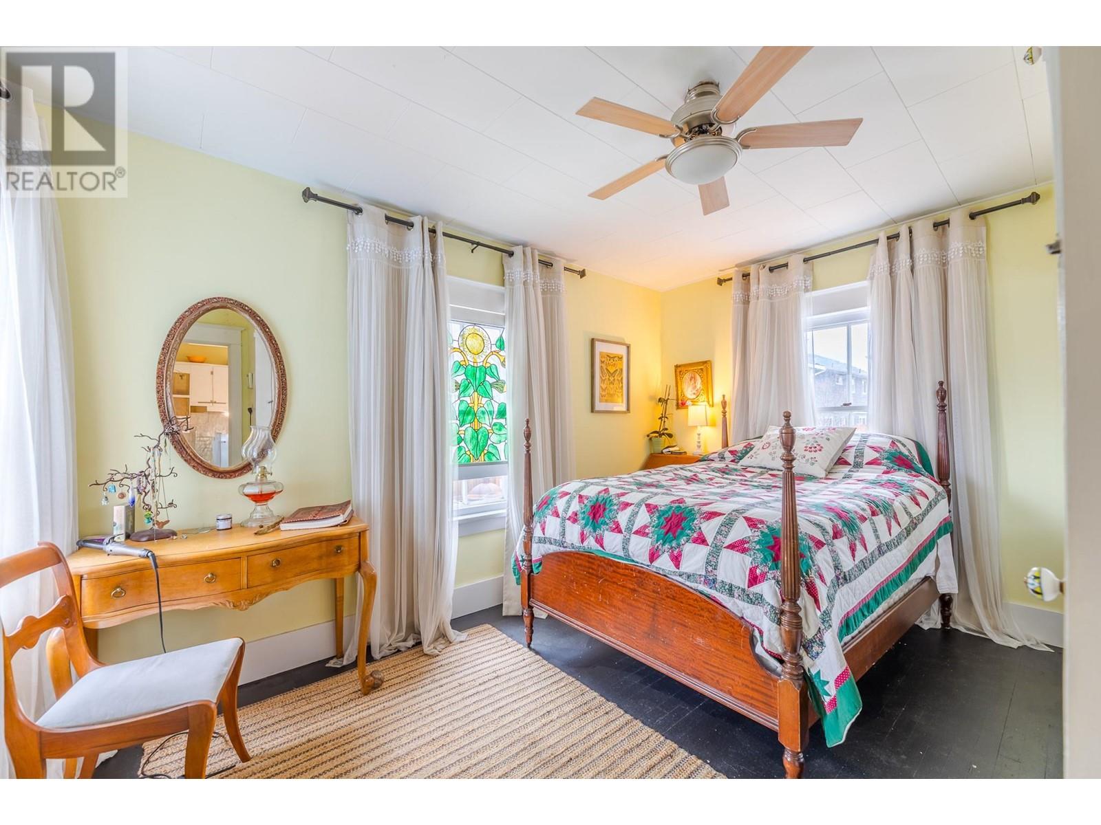413 Westminster Avenue W, Penticton, British Columbia  V2A 1K4 - Photo 5 - 10338802
