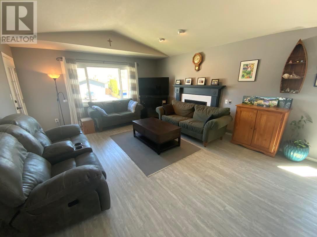 1843 Quebec Street, Penticton, British Columbia  V2A 6C9 - Photo 3 - 10339179
