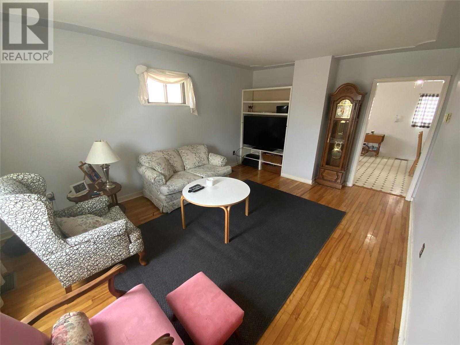 448 Bennett Avenue, Penticton, British Columbia  V2A 2P6 - Photo 4 - 10339248