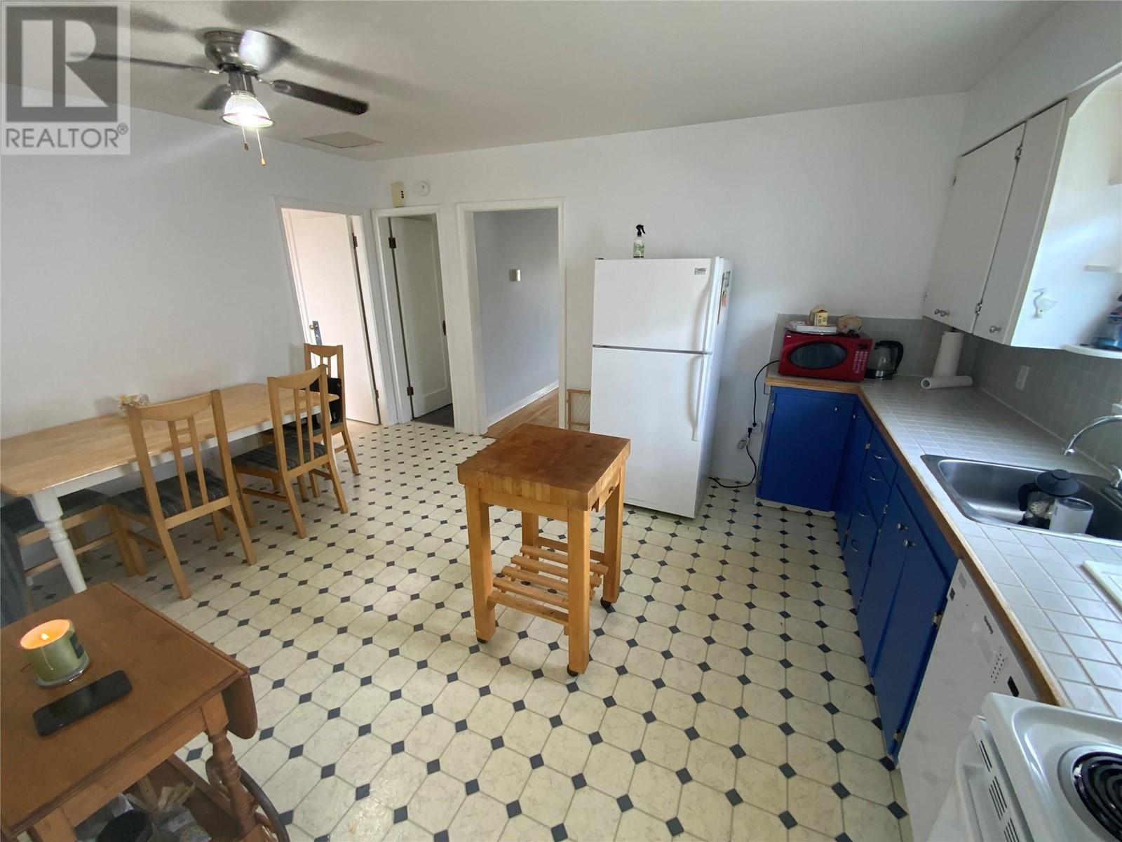 448 Bennett Avenue, Penticton, British Columbia  V2A 2P6 - Photo 6 - 10339248