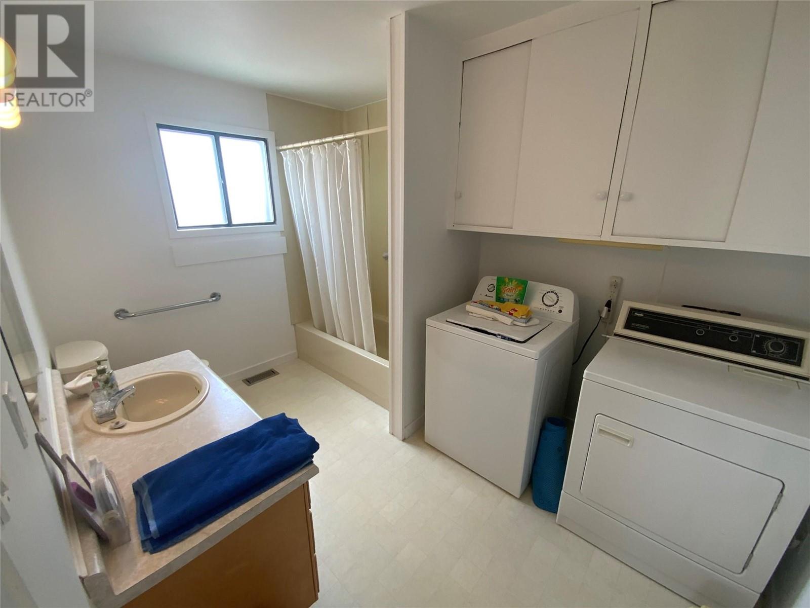 448 Bennett Avenue, Penticton, British Columbia  V2A 2P6 - Photo 8 - 10339248
