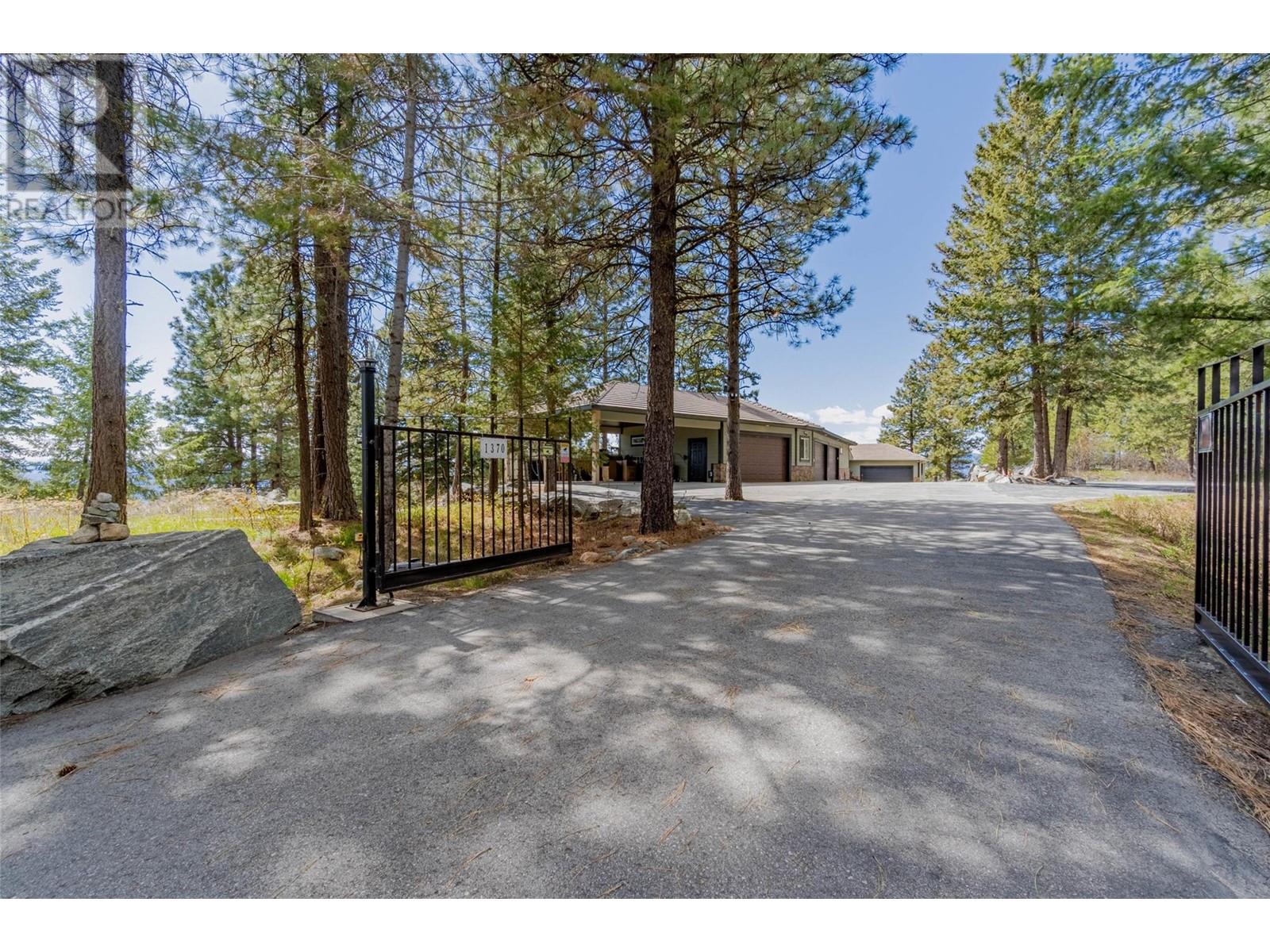 1370 Bullmoose Way, Osoyoos, British Columbia  V0H 1V6 - Photo 2 - 10339254