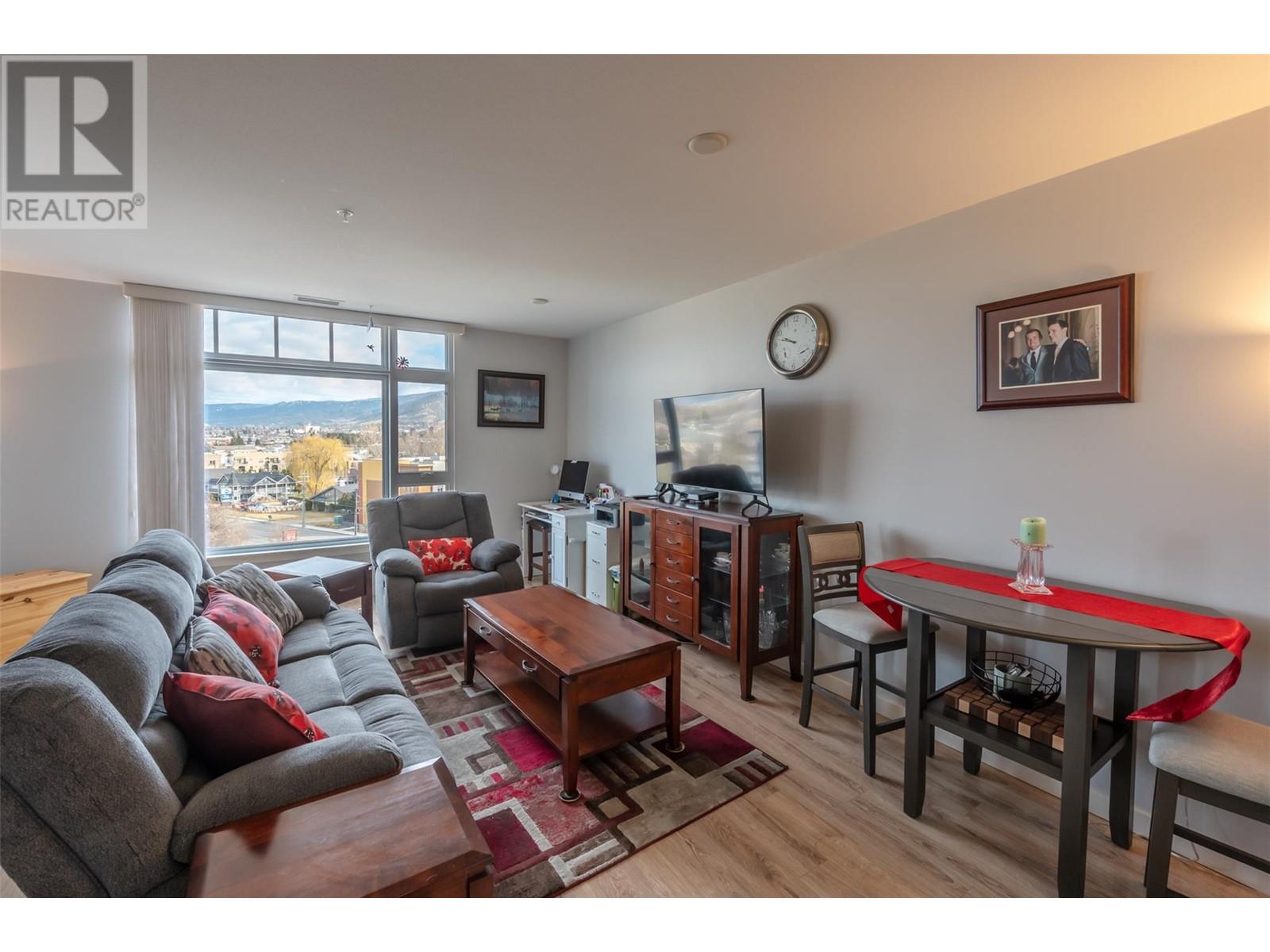 3301 Skaha Lake Road Unit# 608, Penticton, British Columbia  V2A 6G6 - Photo 3 - 10339123