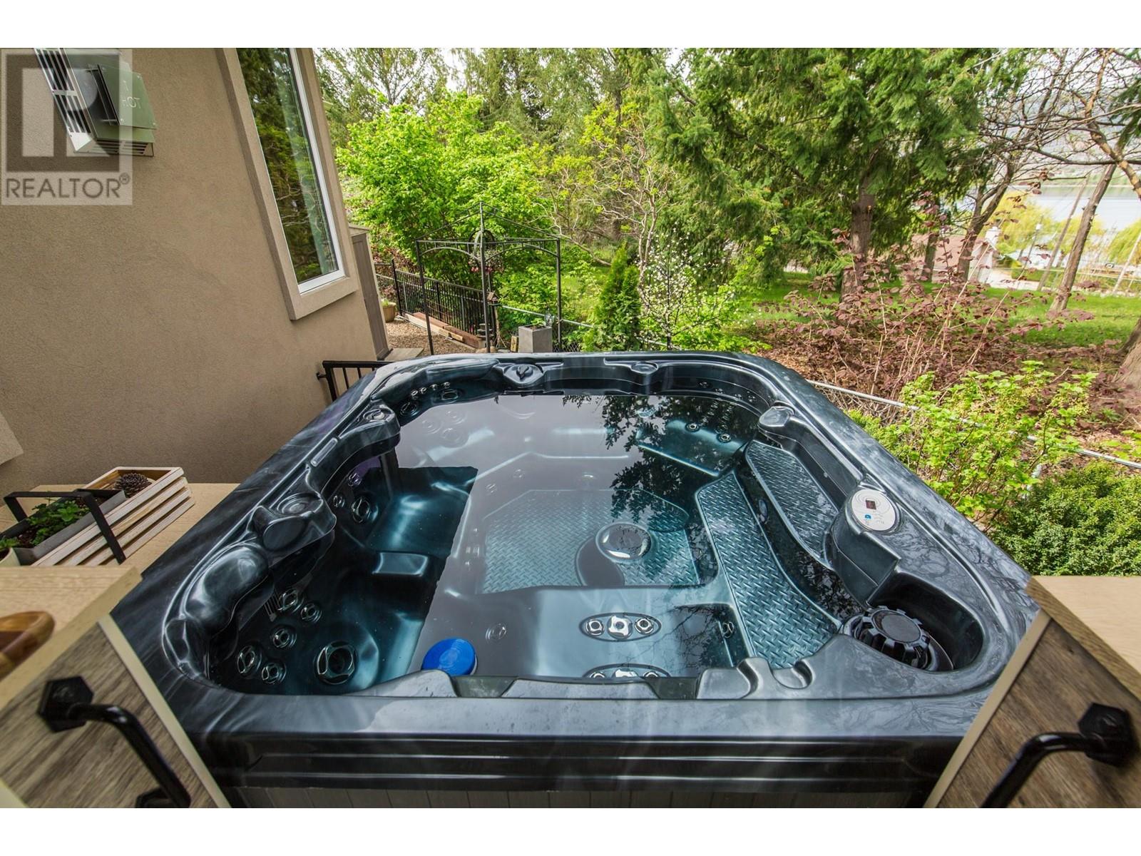 16 Chardonnay Court, Osoyoos, British Columbia  V0H 1V6 - Photo 10 - 10339353