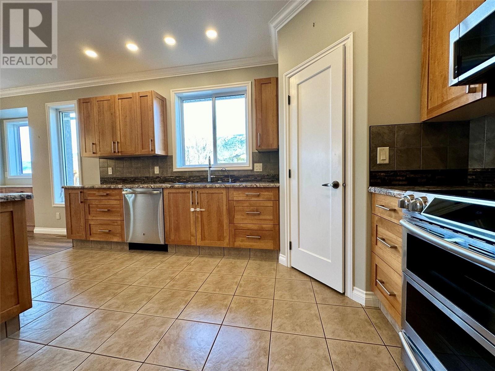 16 Chardonnay Court, Osoyoos, British Columbia  V0H 1V6 - Photo 33 - 10339353