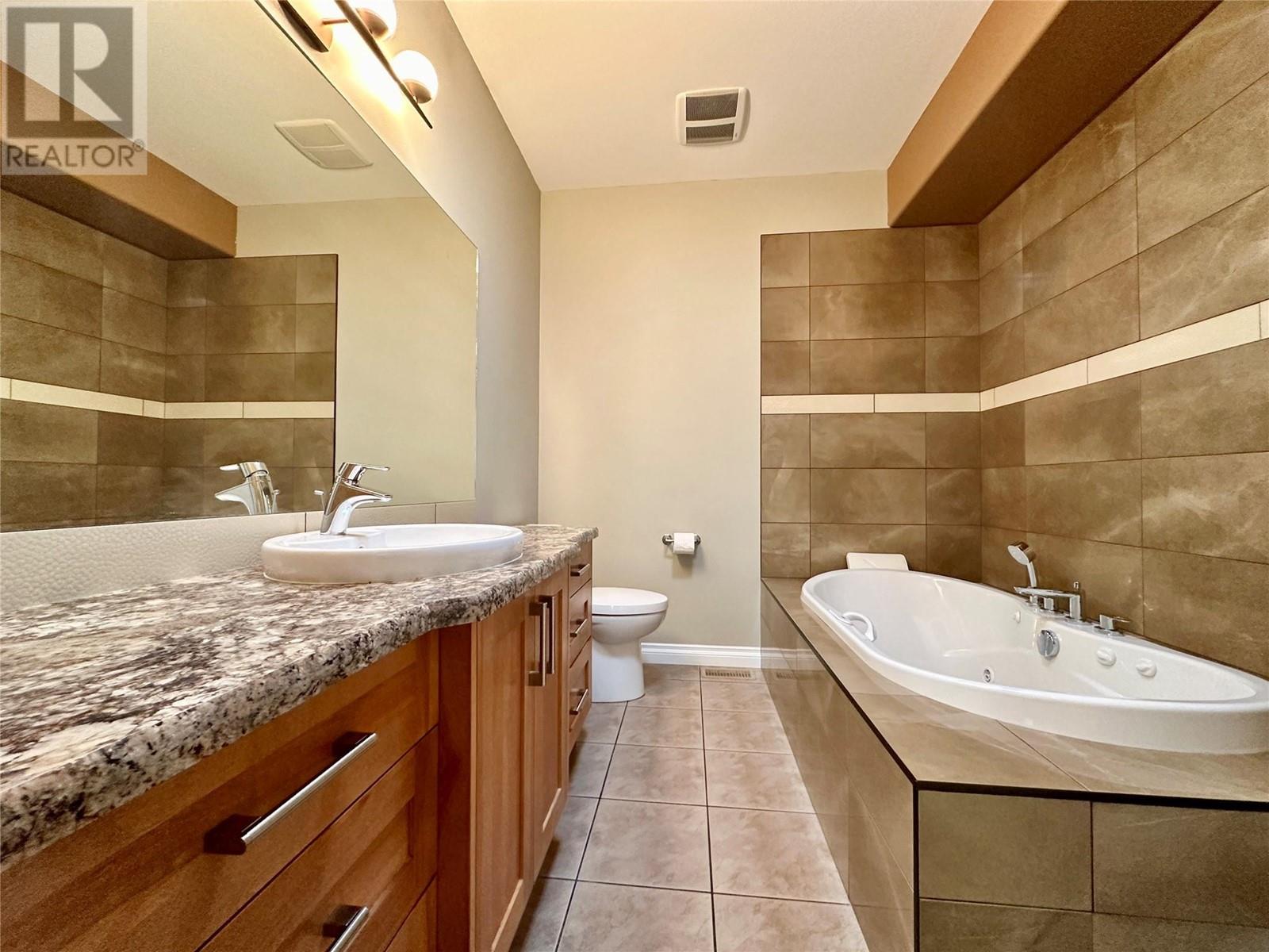 16 Chardonnay Court, Osoyoos, British Columbia  V0H 1V6 - Photo 43 - 10339353