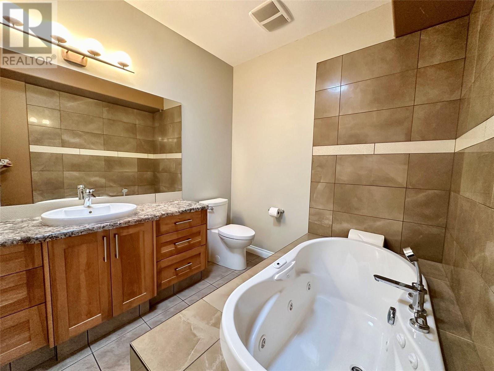 16 Chardonnay Court, Osoyoos, British Columbia  V0H 1V6 - Photo 47 - 10339353