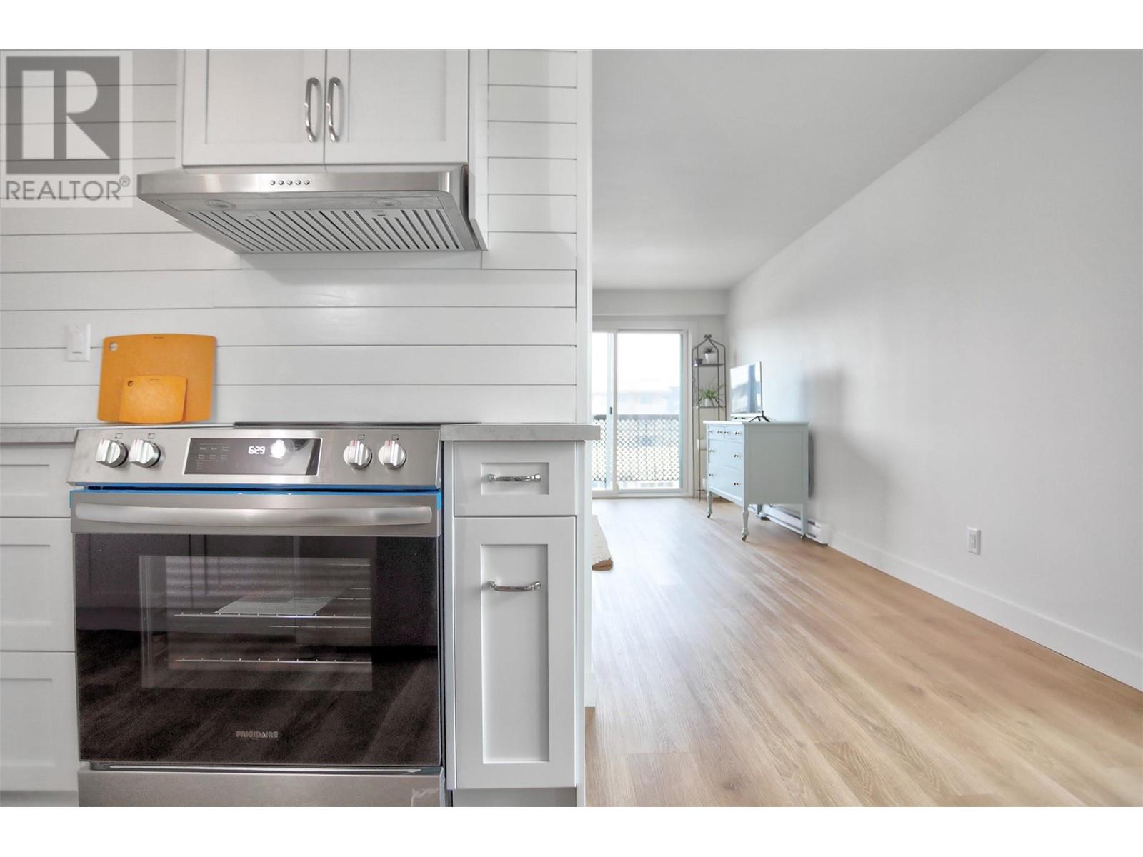95 Winnipeg Street Unit# 202, Penticton, British Columbia  V2A 5L9 - Photo 11 - 10339081