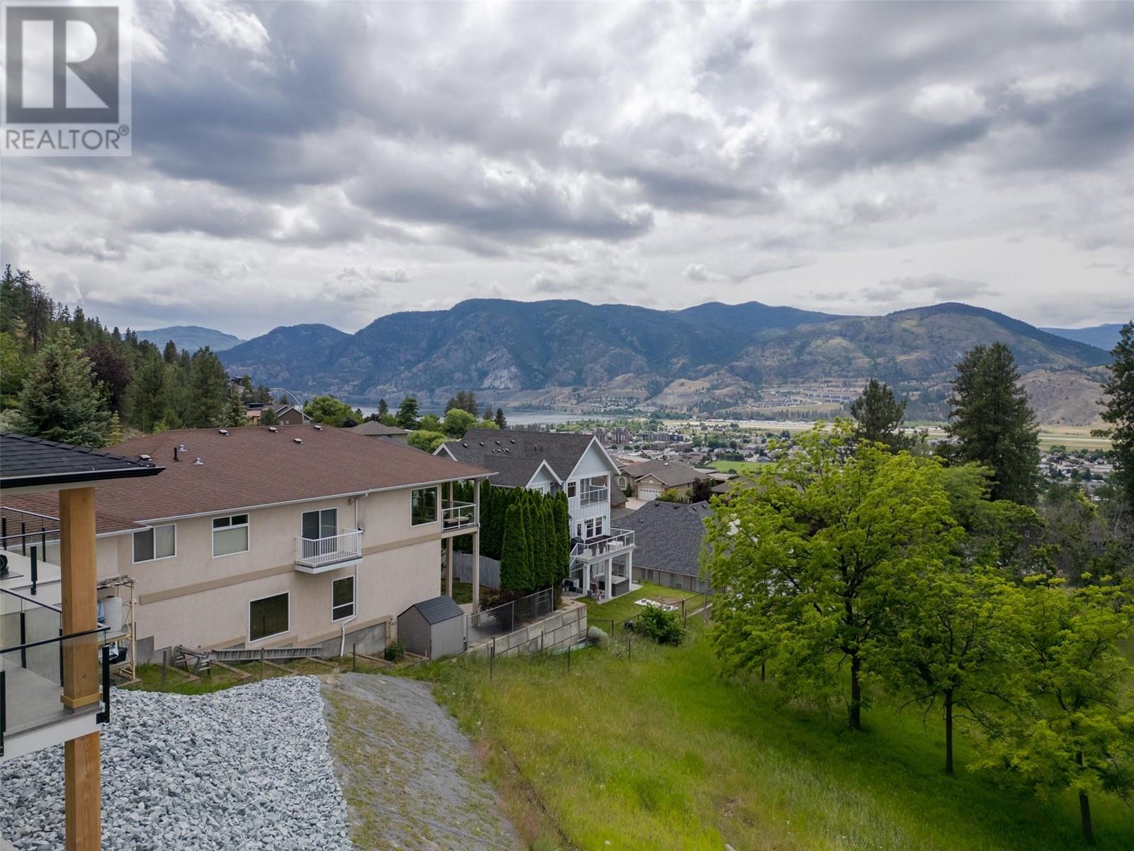 2831 Evergreen Drive, Penticton, British Columbia  V2A 7T1 - Photo 6 - 10339451