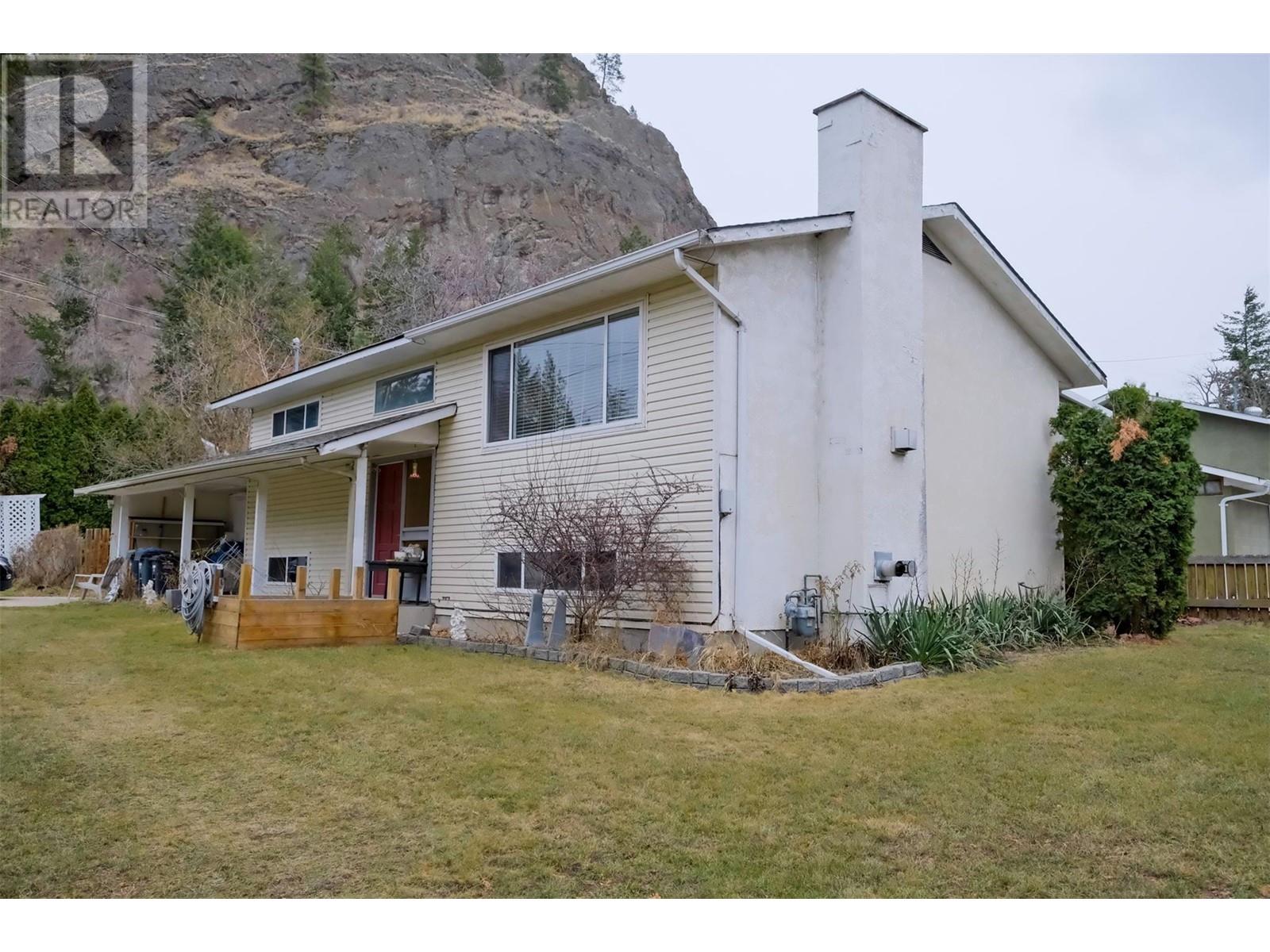 11813 Read Crescent, Summerland, British Columbia  V0H 1Z2 - Photo 1 - 10339015