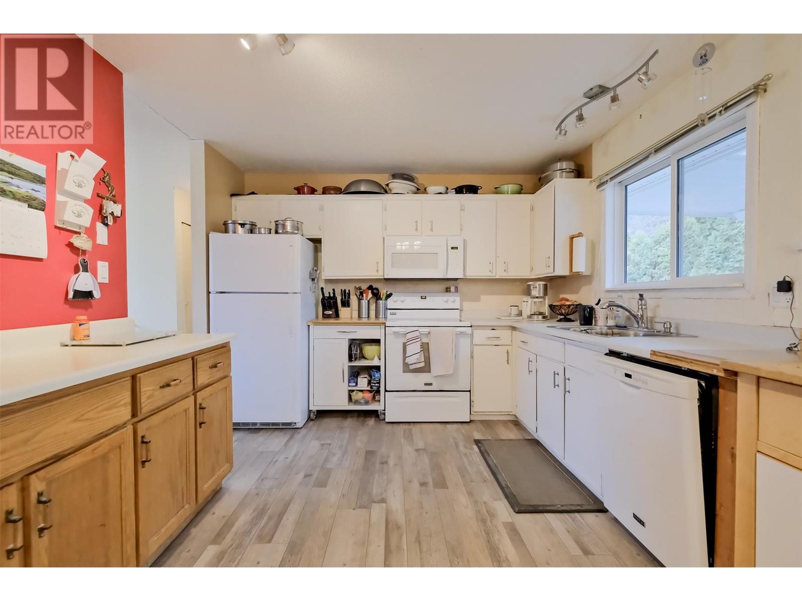 11813 Read Crescent, Summerland, British Columbia  V0H 1Z2 - Photo 3 - 10339015