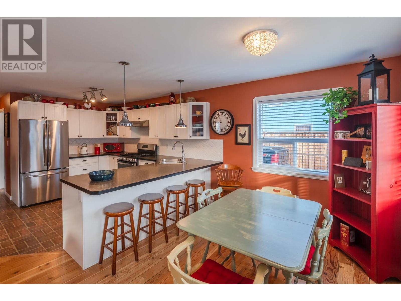 1329 Killarney Street, Penticton, British Columbia  V2A 4R4 - Photo 10 - 10339429