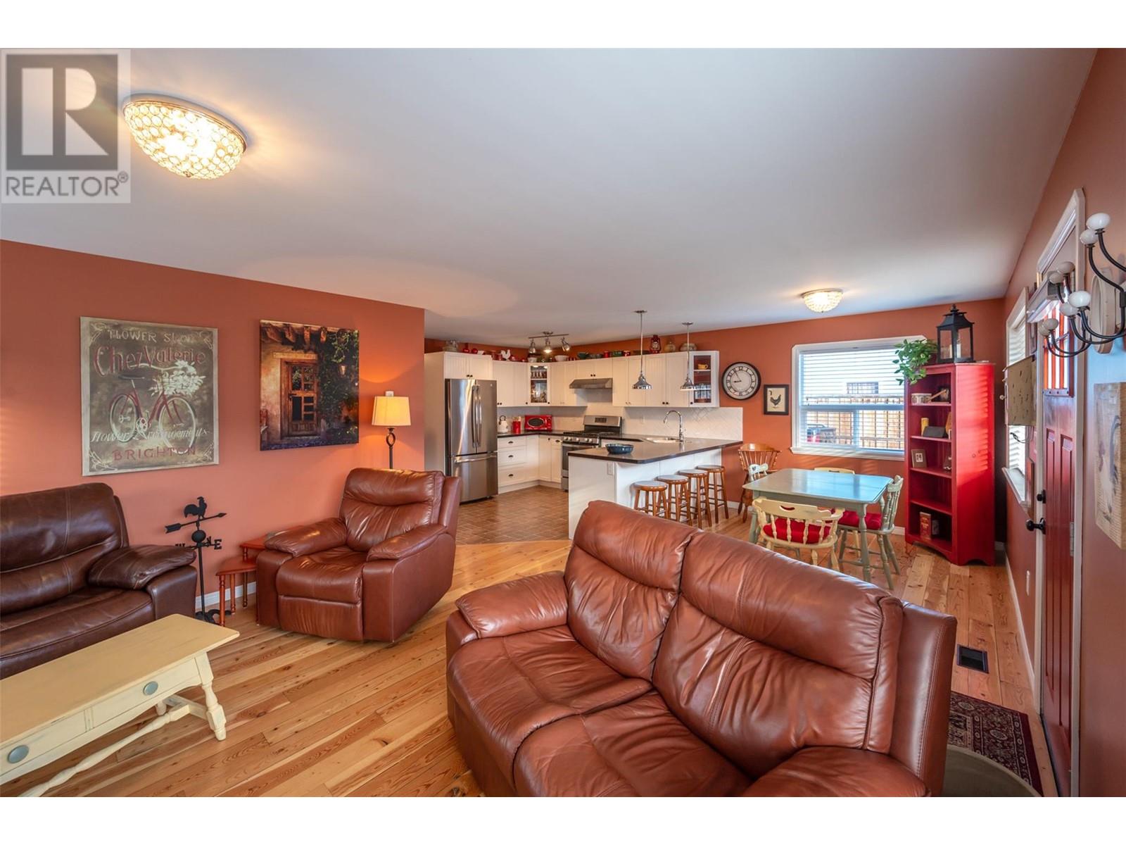 1329 Killarney Street, Penticton, British Columbia  V2A 4R4 - Photo 14 - 10339429